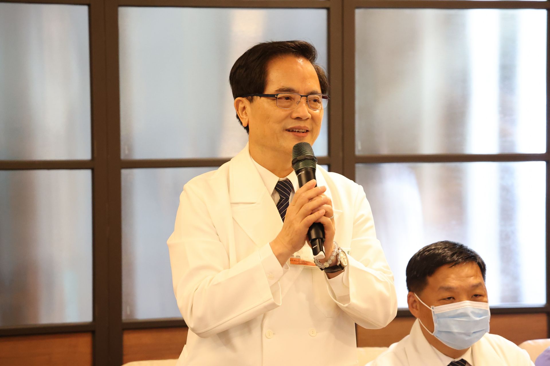 林欣榮院長表示,何美爺爺的每一張照片都何其珍貴,這不僅是他的人生歷程,也能從他的作品中感受到生命中的美好與溫暖。
