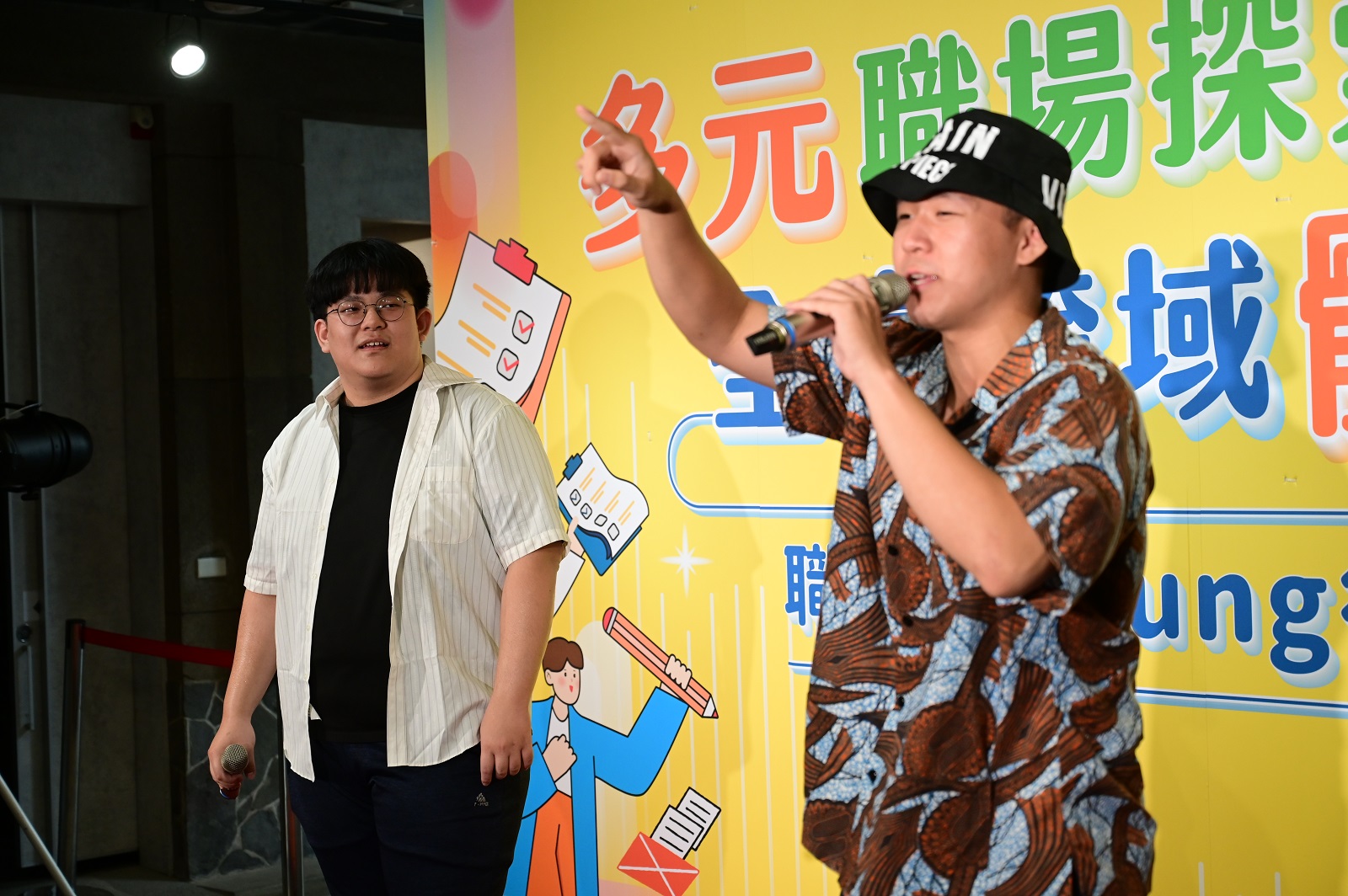 青年暑期社區職場體驗計畫學生開場表演。