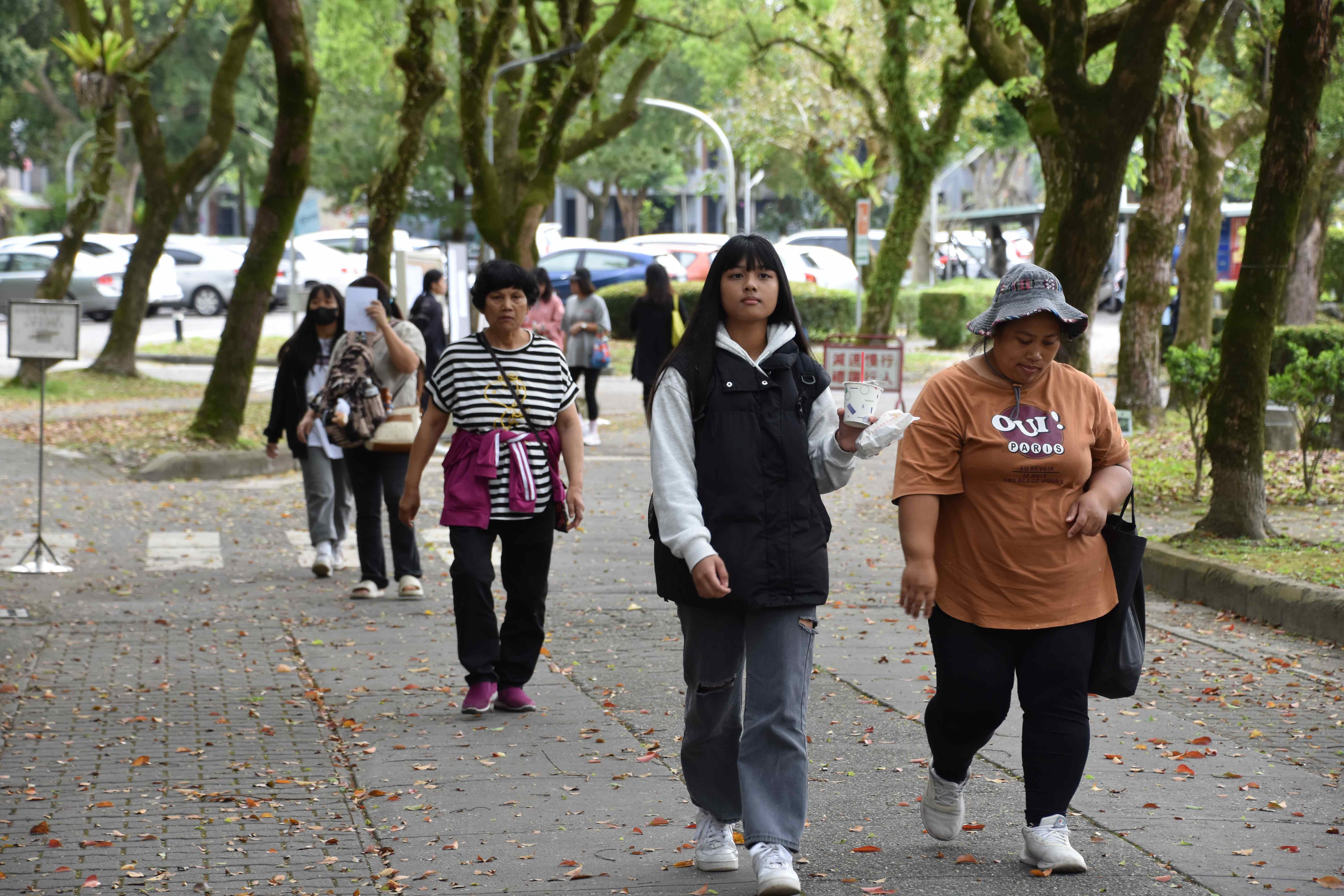 原住民專班採單獨招生方式，只要國中畢業並具原住民族身分者皆可報考。