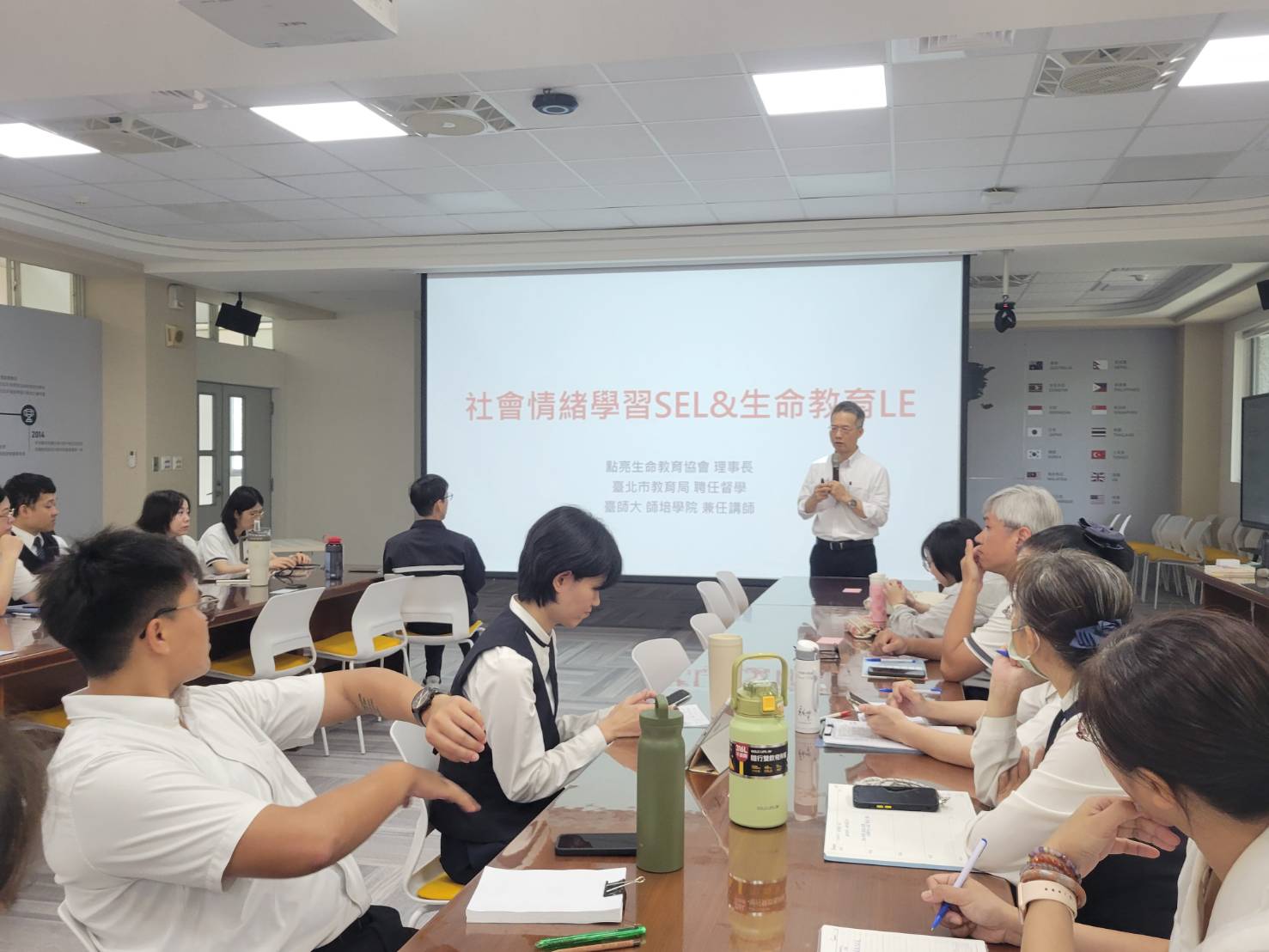 劉桂光校長以豐富實務經驗,帶領老師認識SEL五大核心能力