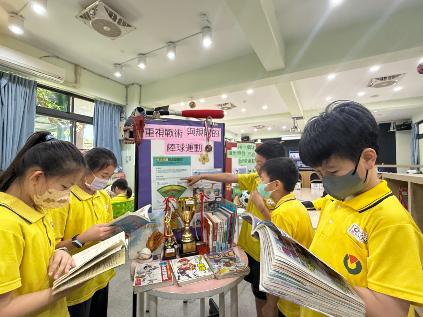 南屯區黎明國小-go-go-go-一起去運動-主題書展