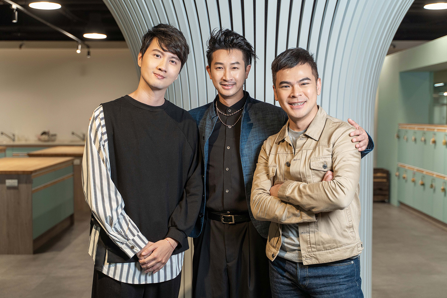 大愛劇《院長爸爸》茶敘。左起張捷、邱凱偉(Darren)、蘇達。