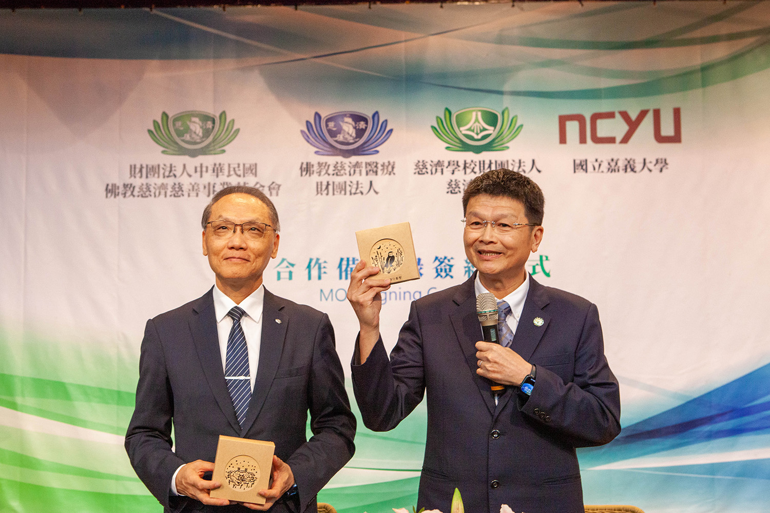嘉義大學帶來師生設計的多項新創產品,期待未來透過與慈濟志業體的合作,培育更多社會需要的人才。
