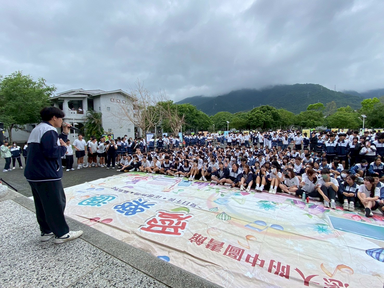 學生以才藝演繹對書本的熱愛