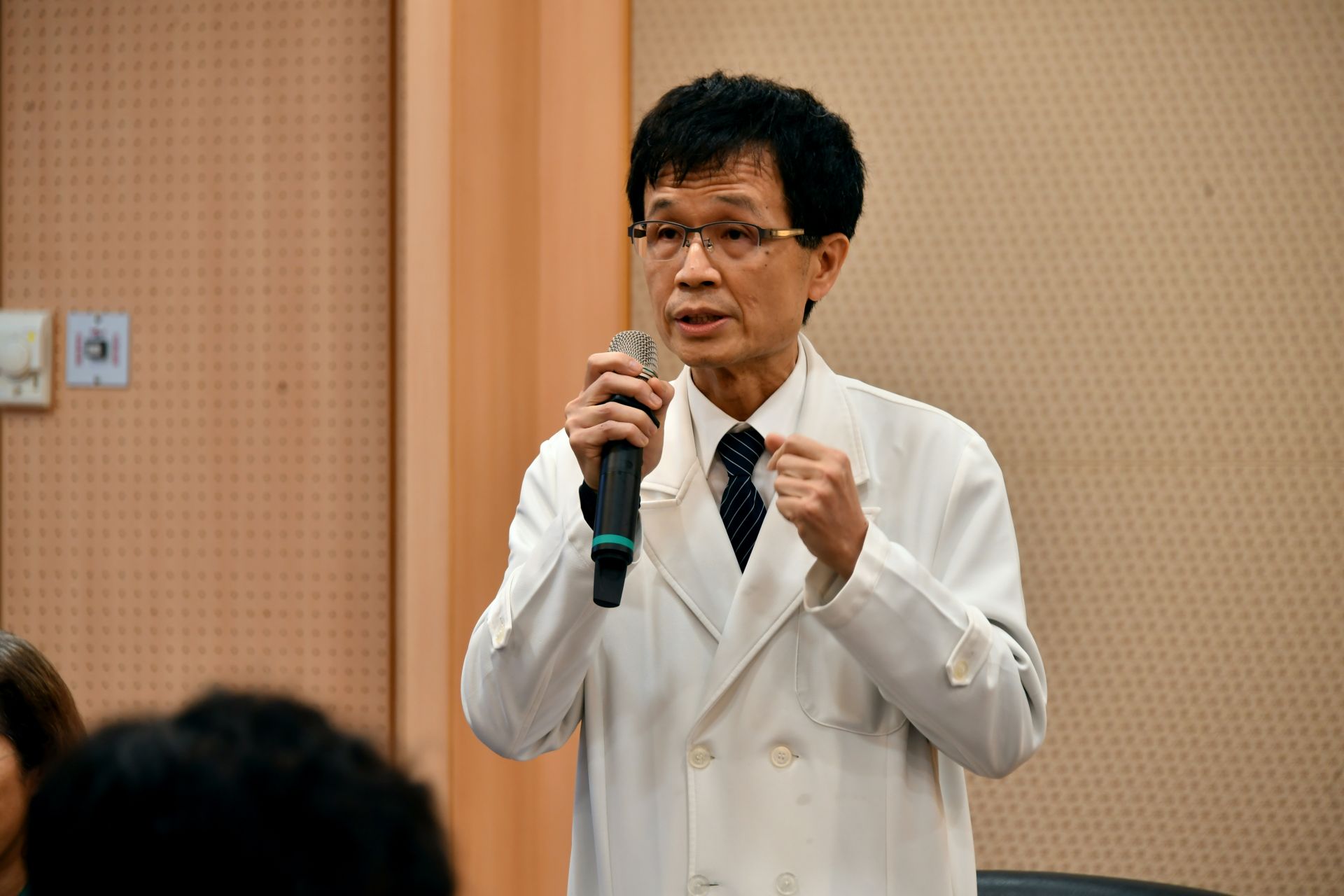 花蓮慈濟醫院副院長陳培榕指出,經由ERAS團隊整合,不僅讓病人獲得良好的醫療品質,加速病人術後康復,也減少醫院的負擔。