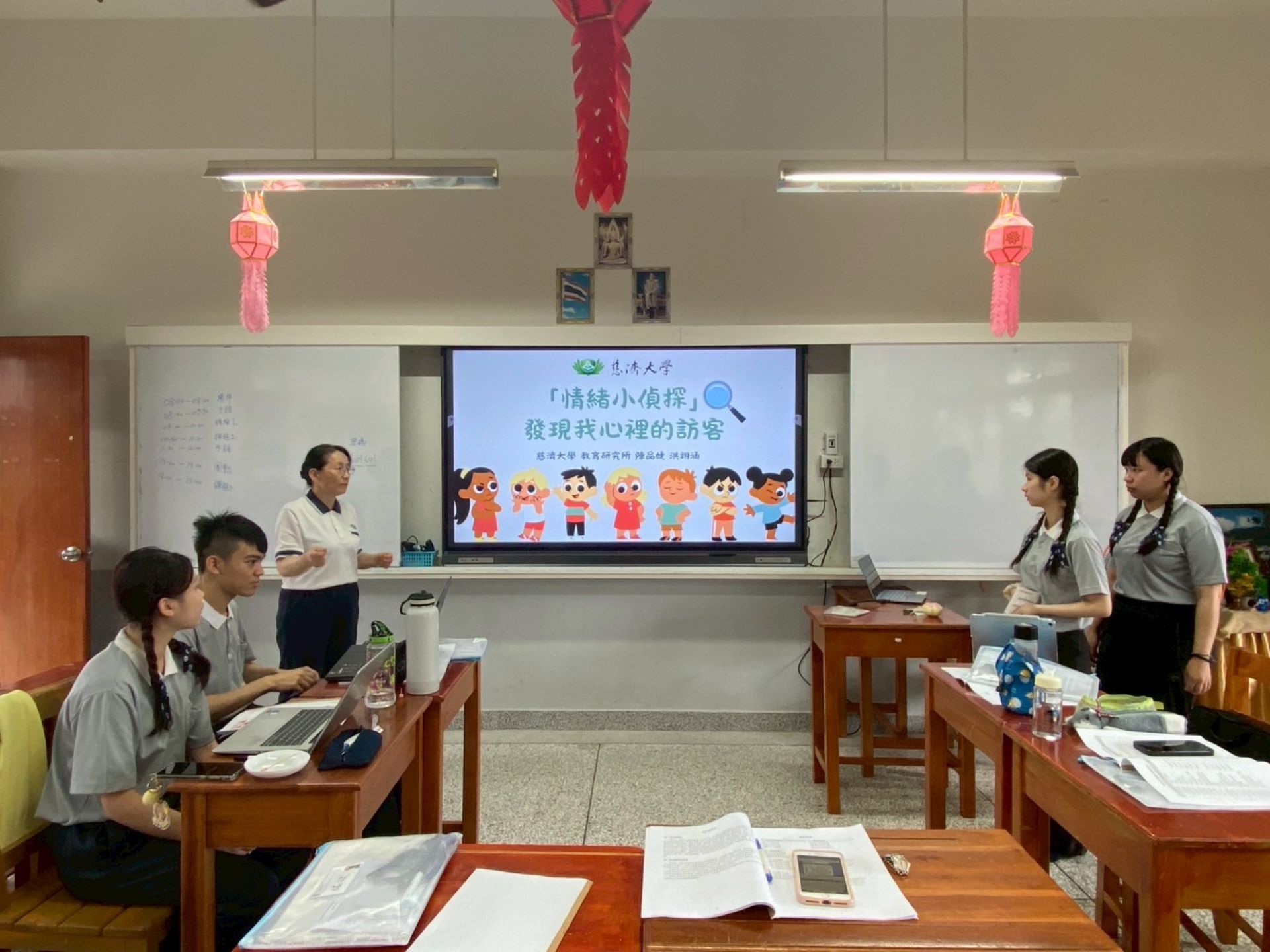 抵達清邁慈濟學校,隨即開始進行課程演練