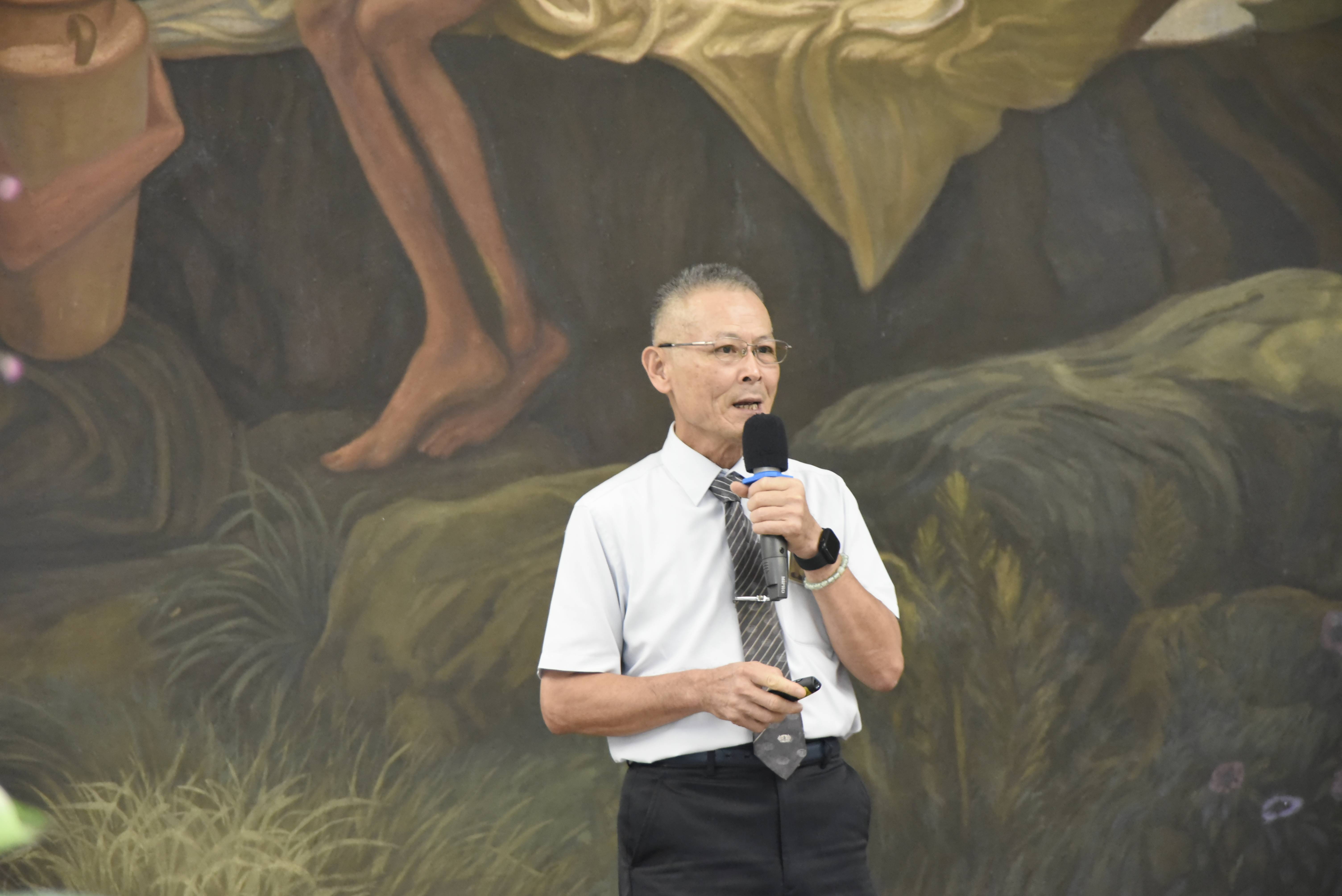 慈濟志工吳漢文分享南部在颱風與西南氣流影響下災情嚴峻,慈濟於第一時間即成立災害應變中心,並迅速展開多項援助行動