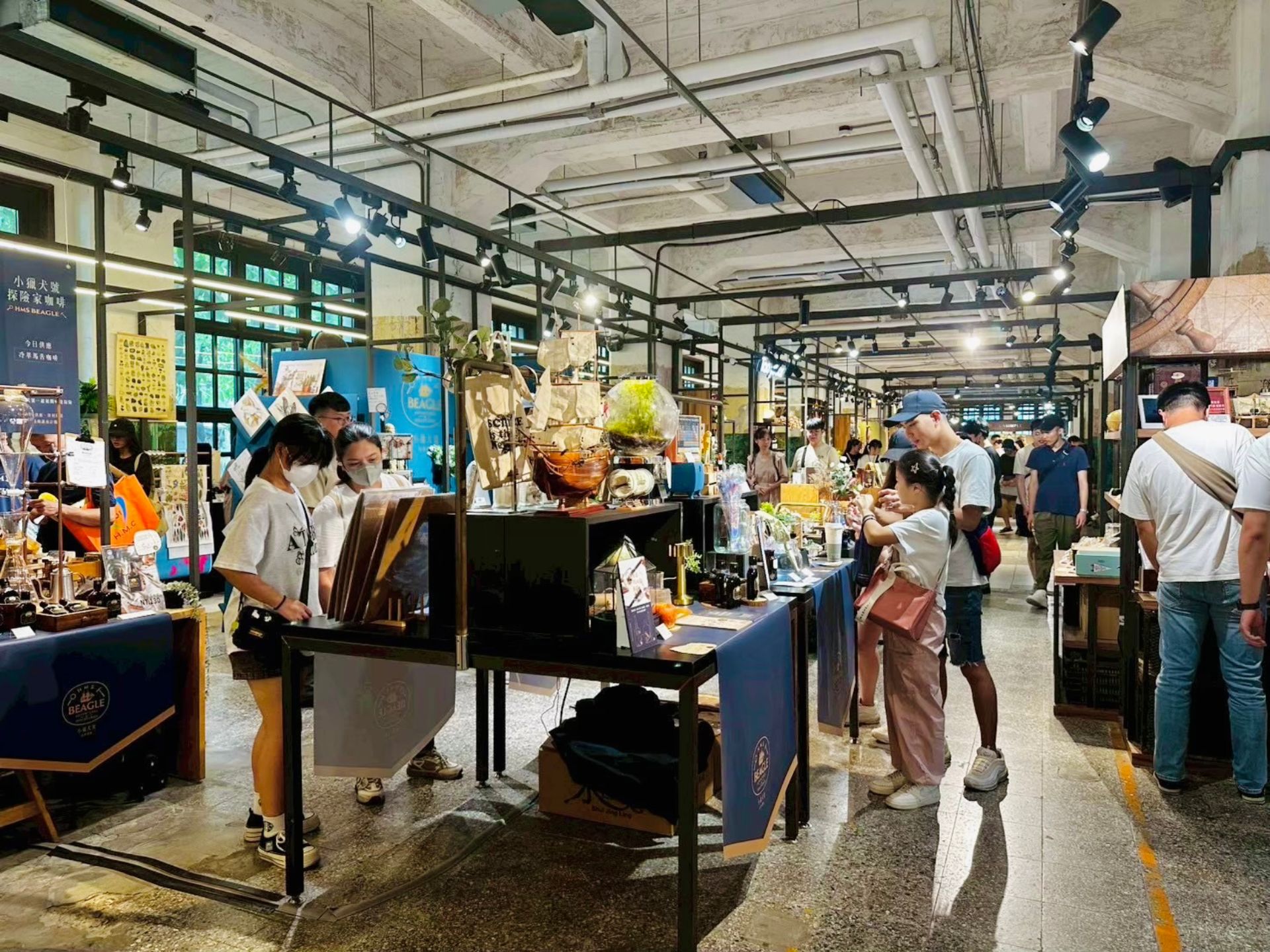 今年園區活動豐富、餐飲菜色推陳出新、文創櫃位更新升級，帶動進駐品牌整體業績成長超過30%，營運成果亮眼。
