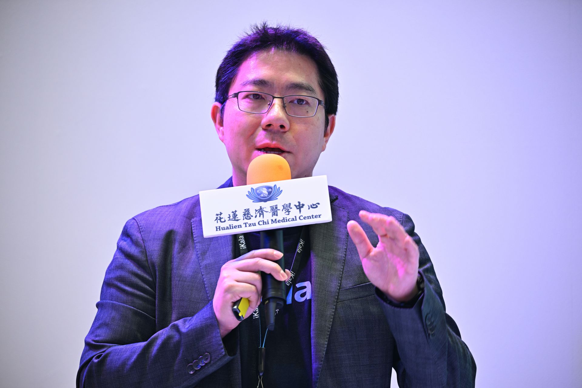iKala董事長程世嘉說,台灣的醫護人員真的很辛苦,這是 iKala 能做出的一點小小貢獻,讓智慧醫療的成果能夠跨越地理限制,真正將高品質的醫療照護延伸至偏鄉,實踐科技共享。