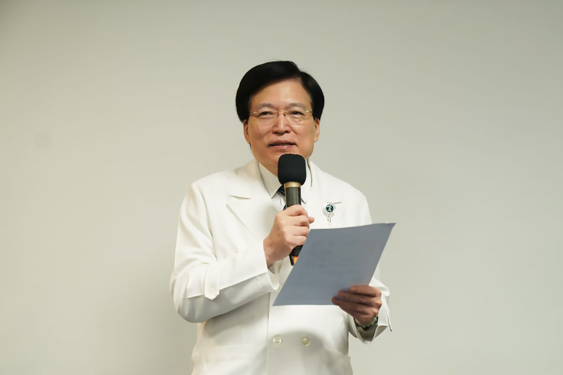 趙有誠院長期望藉本次交流分享既有成果與經驗,協助第一線護理工作減輕負擔。