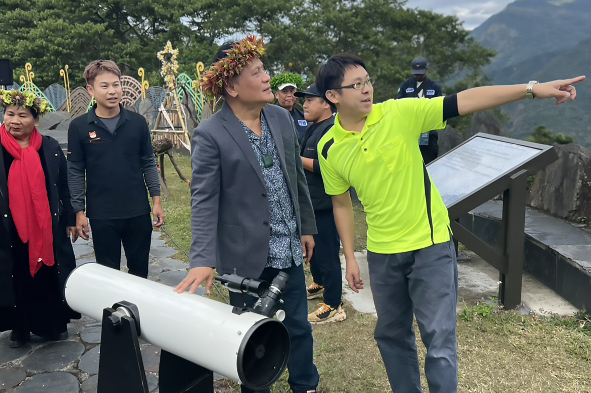 曾主委於觀星區體驗計畫成果發表