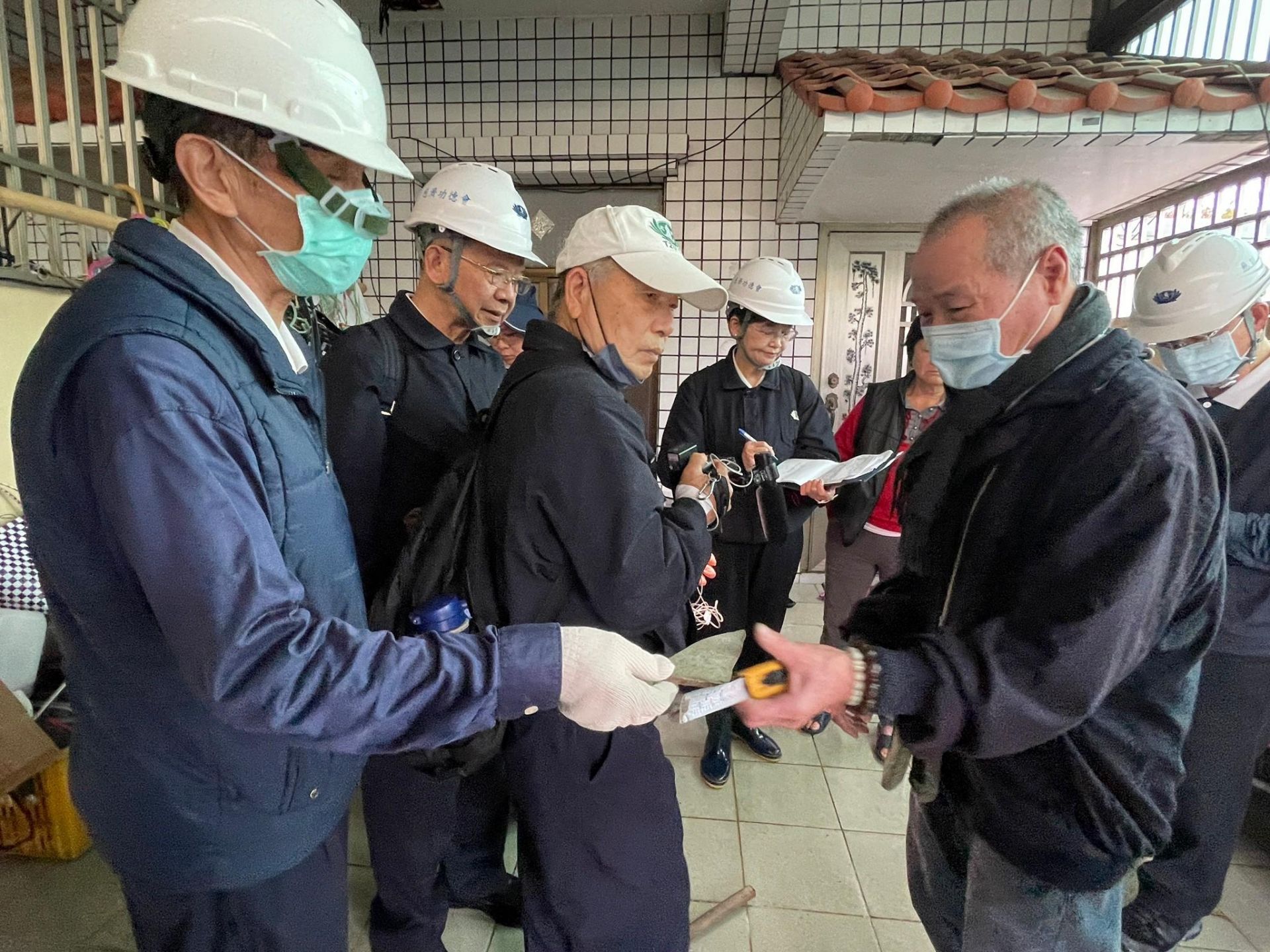 慈濟正式啟動0121嘉義大埔地震楠西受災地區修繕,來自北區的慈濟修繕志工,之前都已先行場勘確定執行修繕的家戶。
