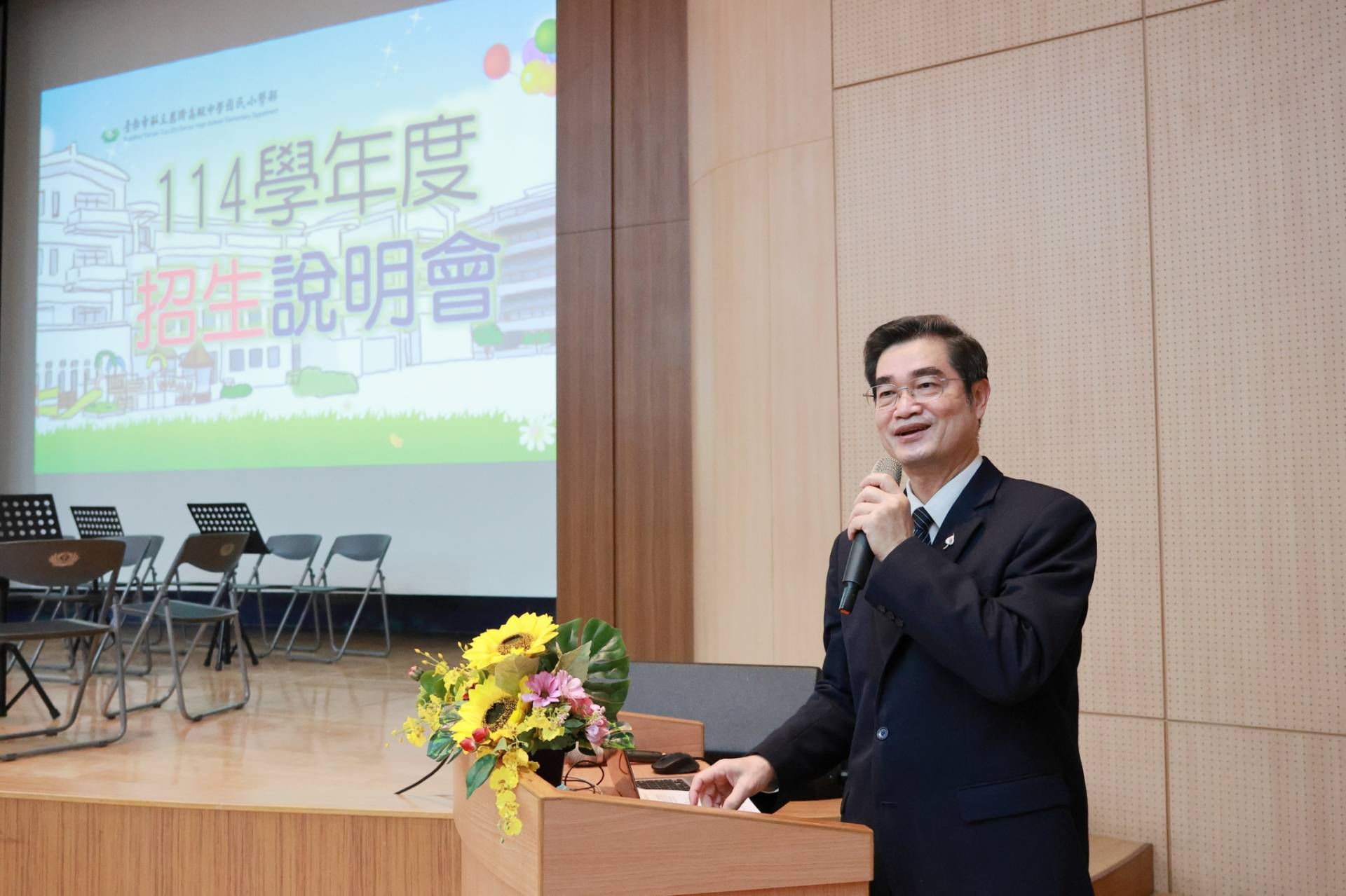 校長強調學科能力與品德教育一樣重要
