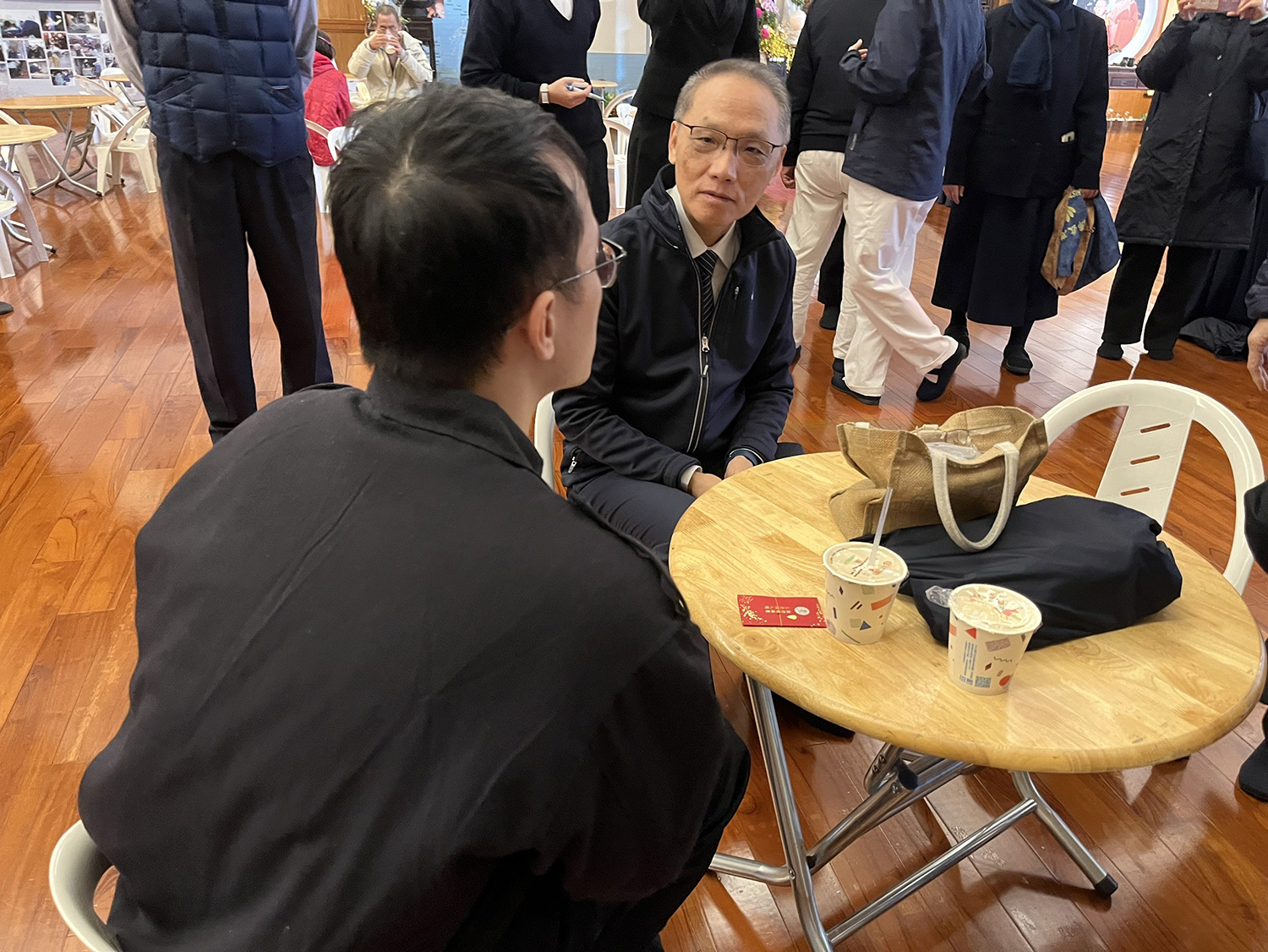 三重靜思堂安置民宅倒塌受災戶,慈濟顏博文執行長慰問關懷。