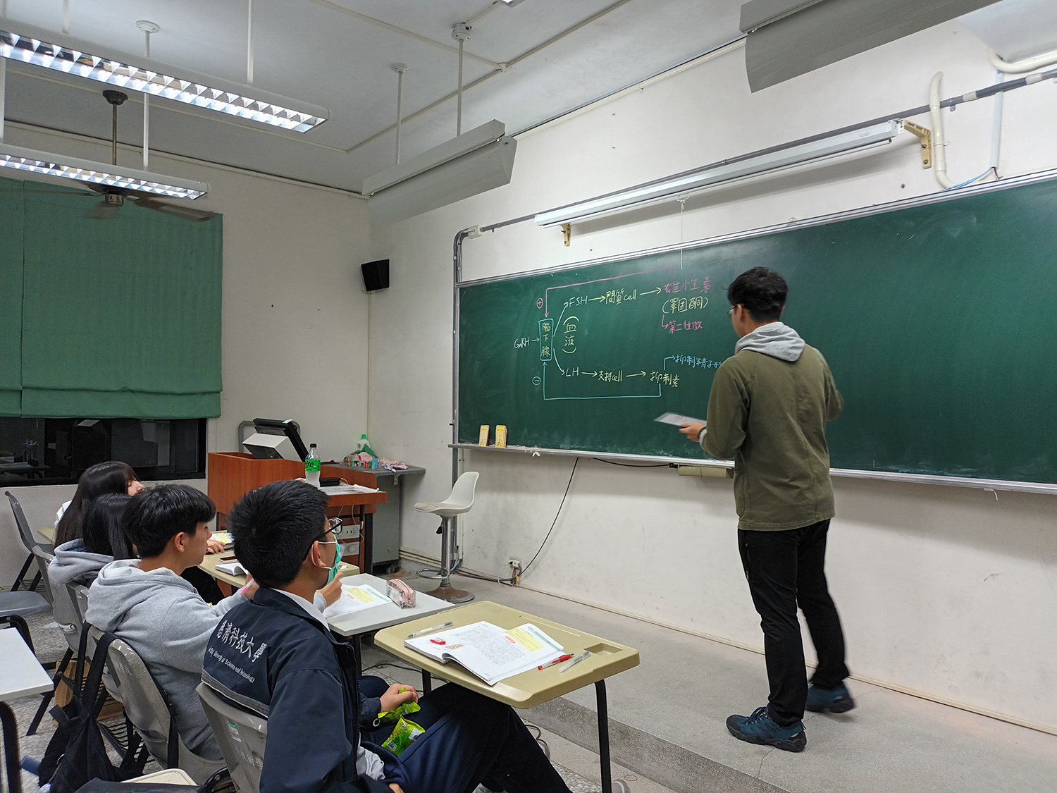 彼此擁有共通語言，降低學習門檻。