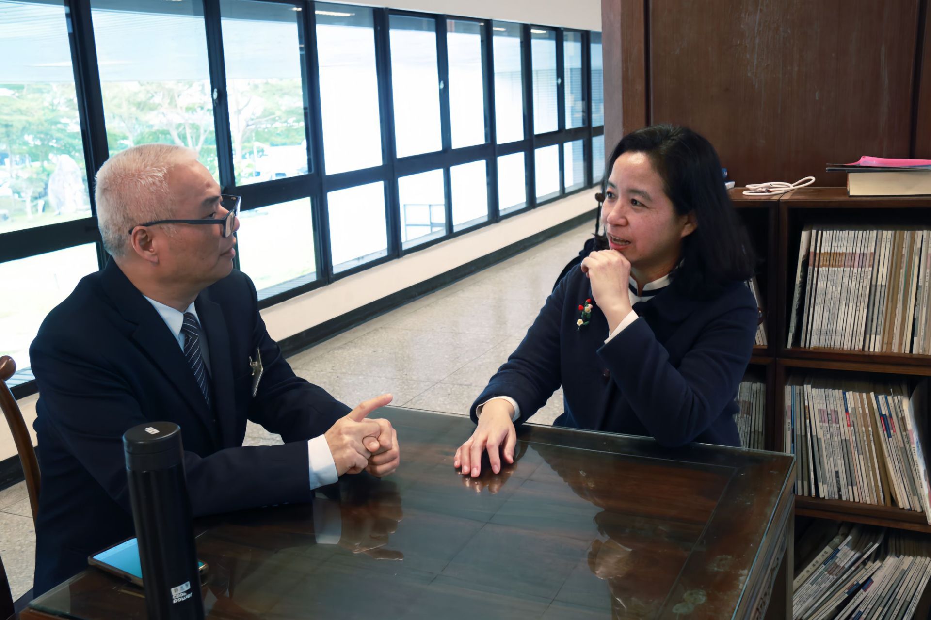 醫學系郭莉娟老師表示,慈懿會在從事慈善工作時,用身教及言教樹立了人文典範