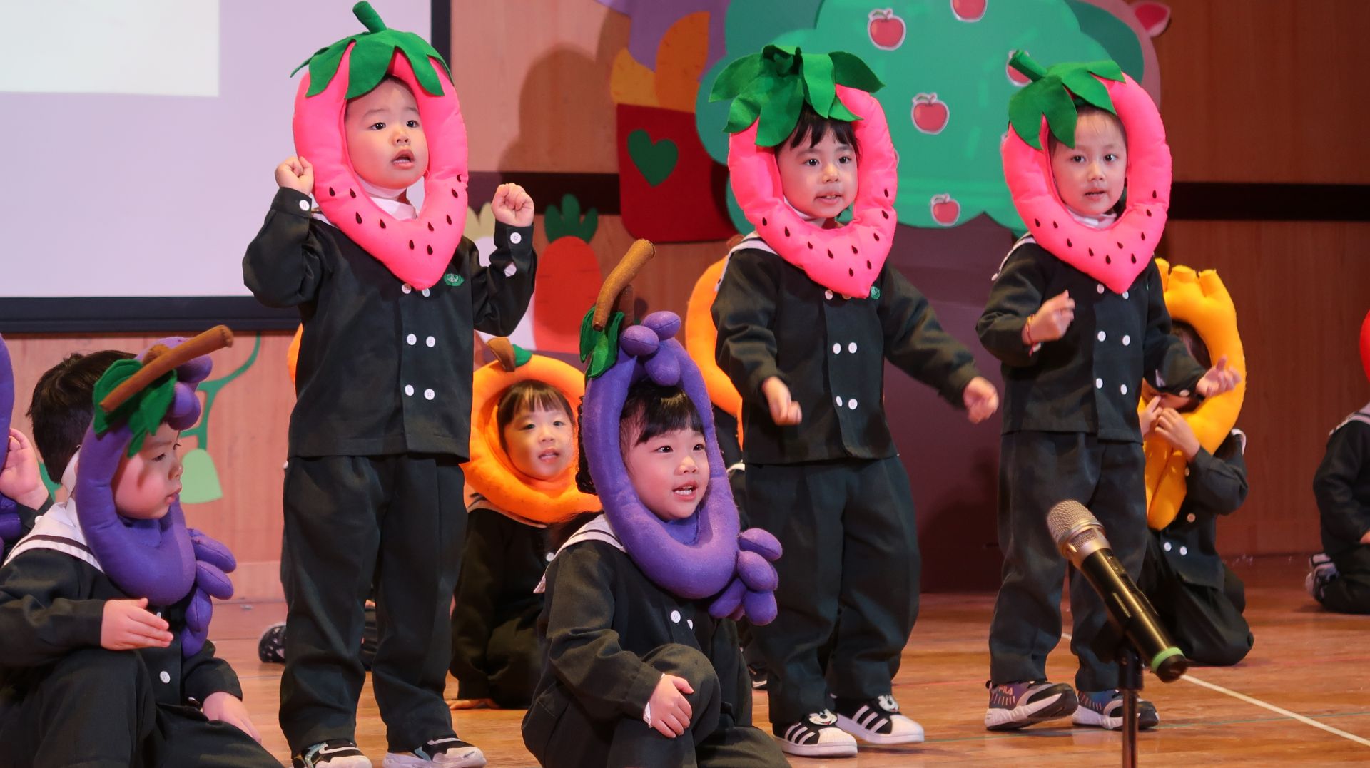 英文歌曲~Yummy Fruits