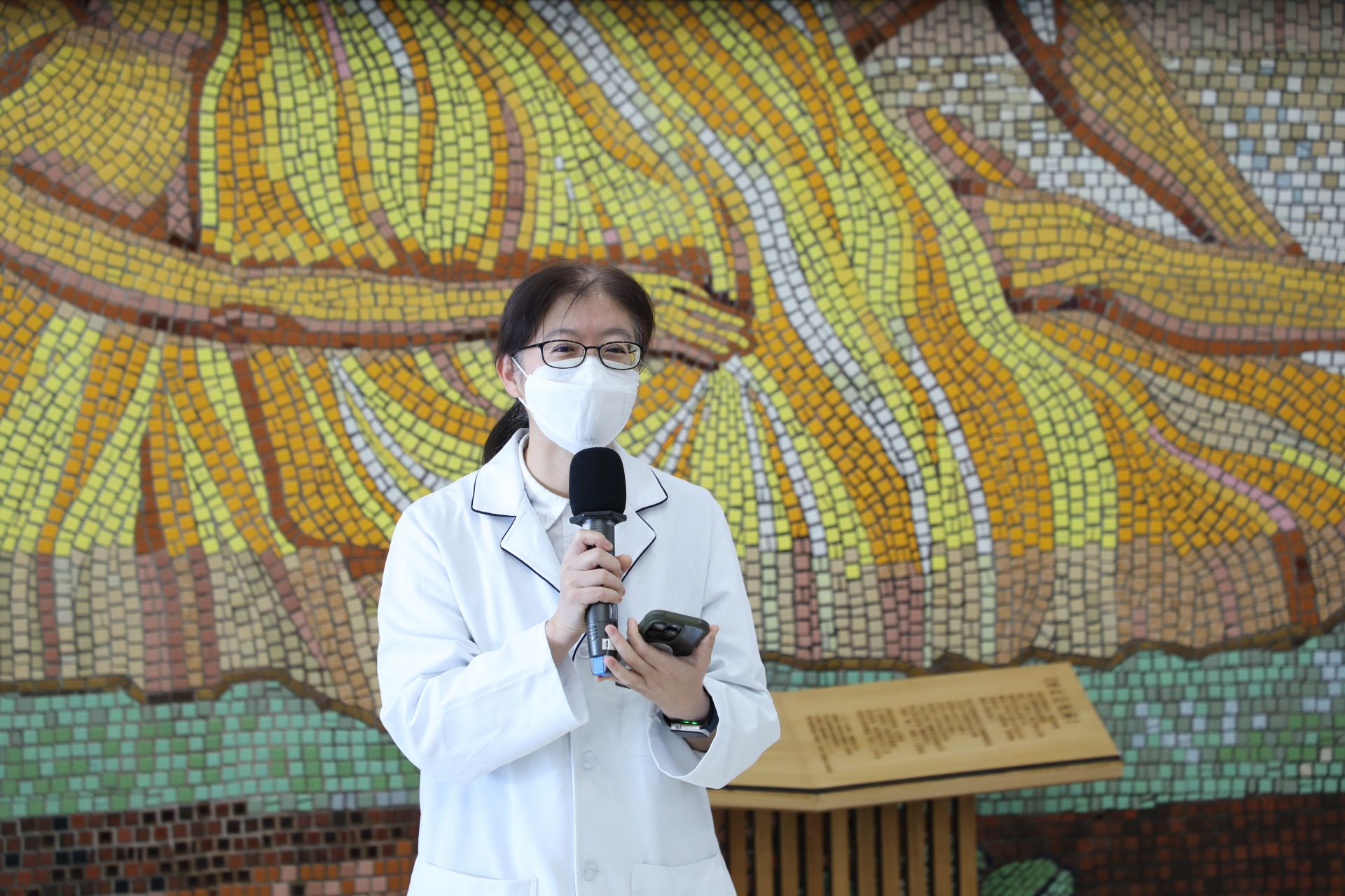 花蓮慈院檢驗醫學科主任張淳淳感謝醫檢師同仁的用心,希望未來能繼續為大家提供專業的醫學檢驗服務。