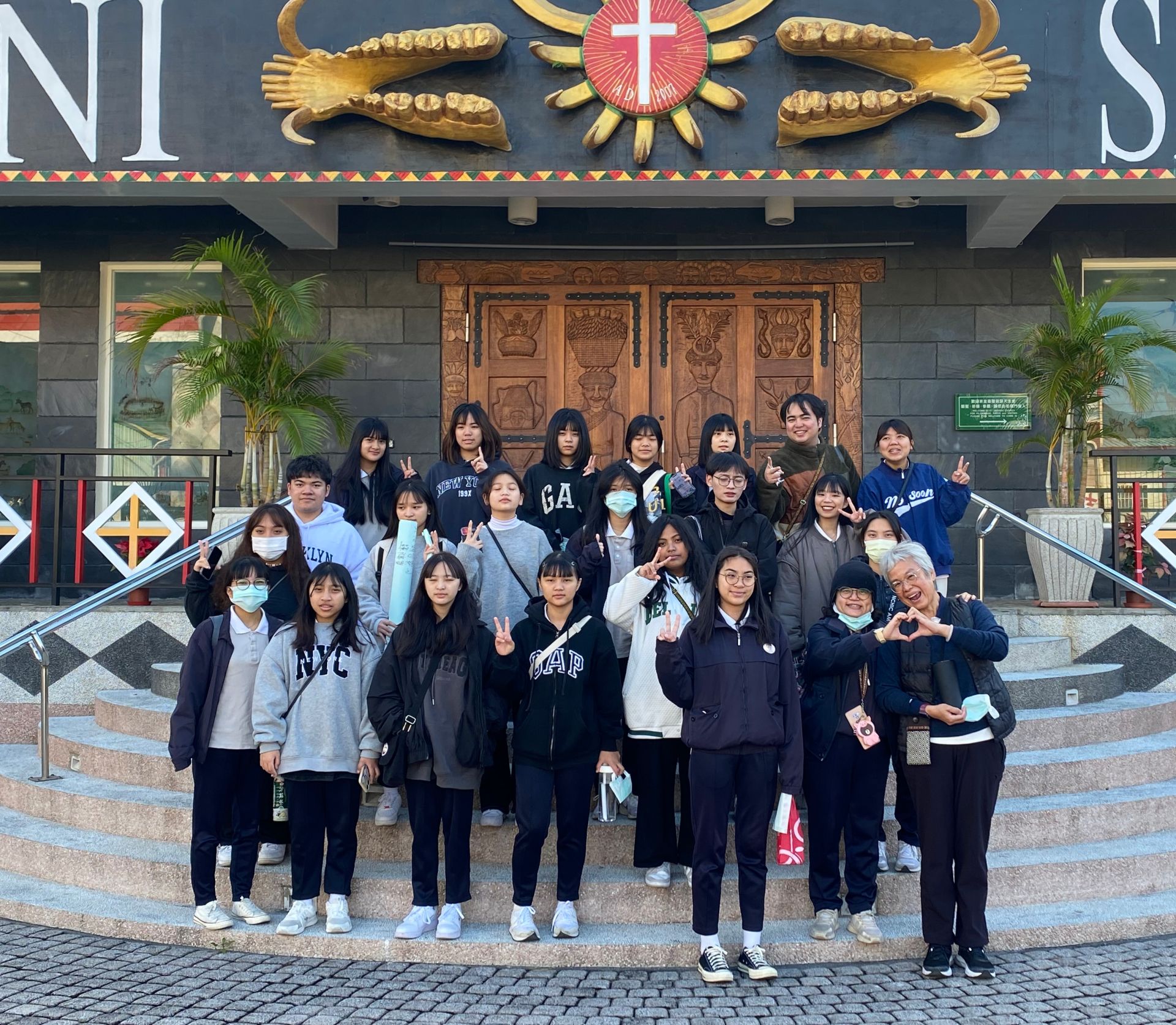 護理系原住民族學生,前往台東金崙部落與金峰鄉賓茂部落長者關懷