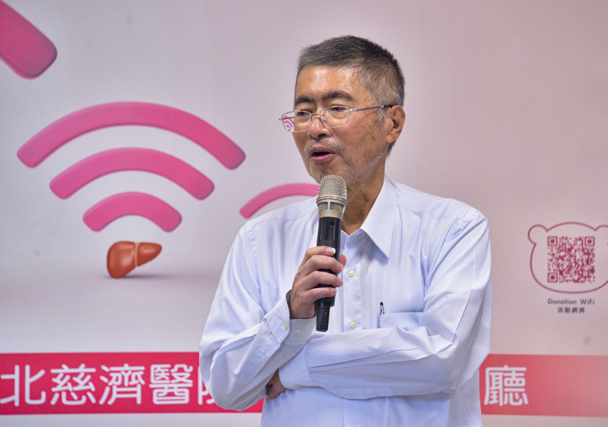 腎臟移植的邱先生感恩醫療團隊的救治,讓他重獲新生。