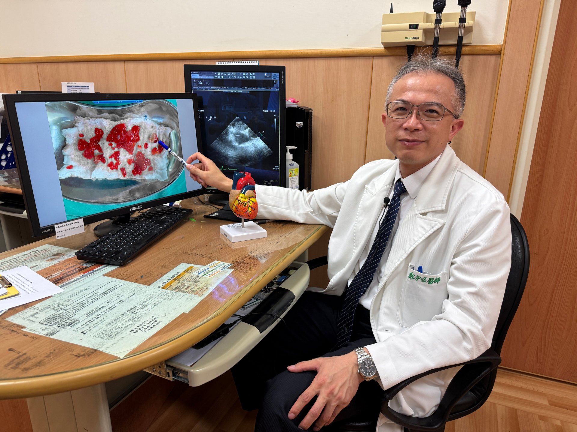 鄭伊佐醫師說明,心臟黏液瘤為良性腫瘤,像果凍般在心臟內擺動,會引發血栓,以中風症狀做表現,只要妥善治療預後都能良好。