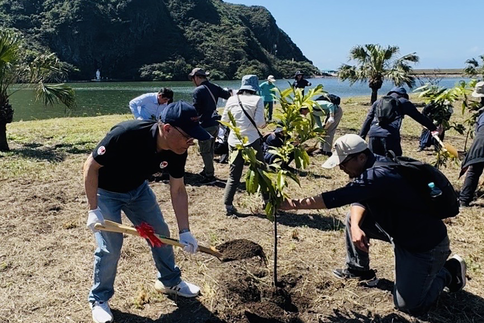 2025龜山島淨灘暨植樹活動照片