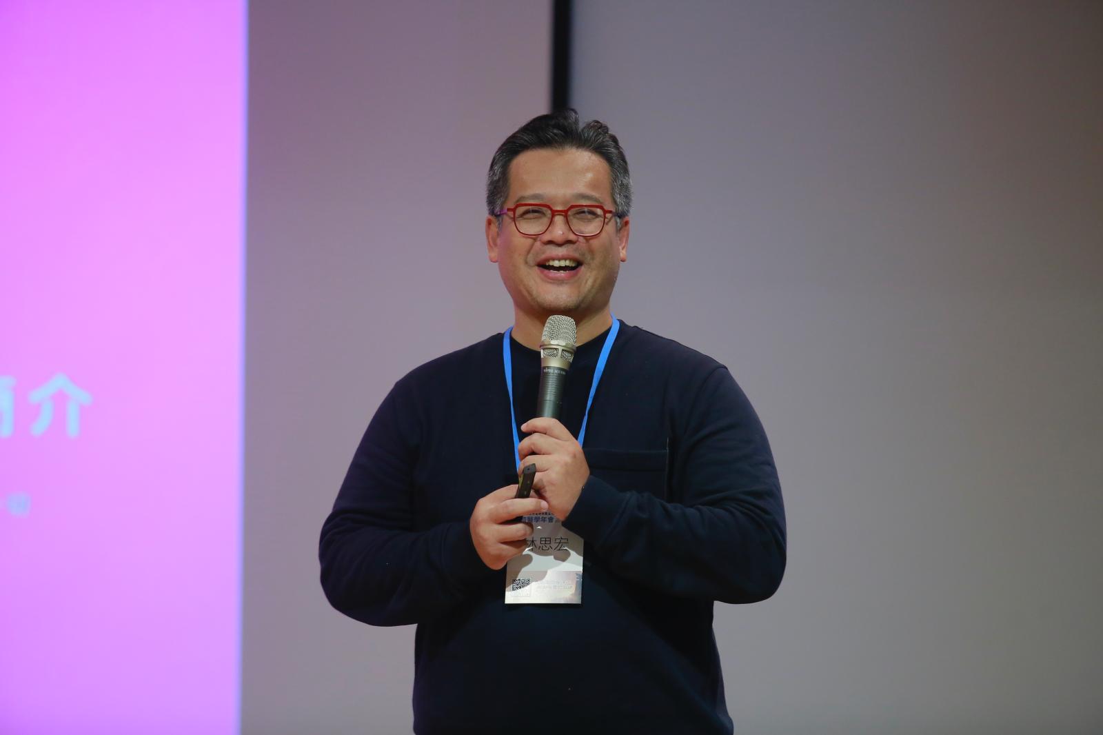 禾馨醫療營運長林思宏(醫學系86級),把行醫的腳步延展至公益關懷。