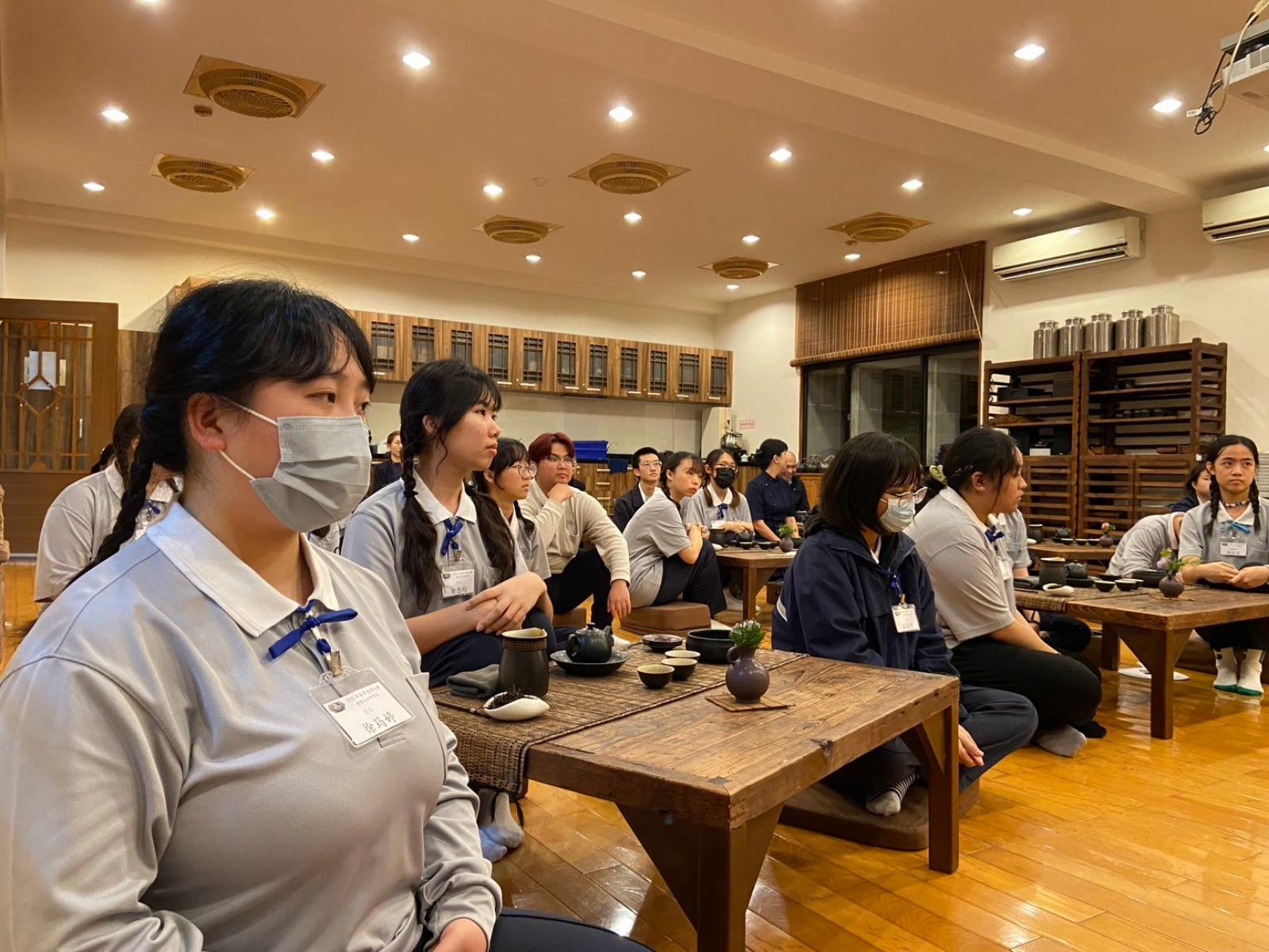 「靜思茶道」課程引導學員沉澱心緒感受茶的溫潤