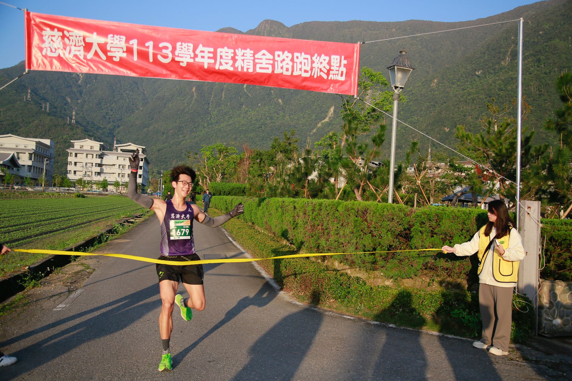 物治系江芃毅以38分39秒獲得學生男子組第一名