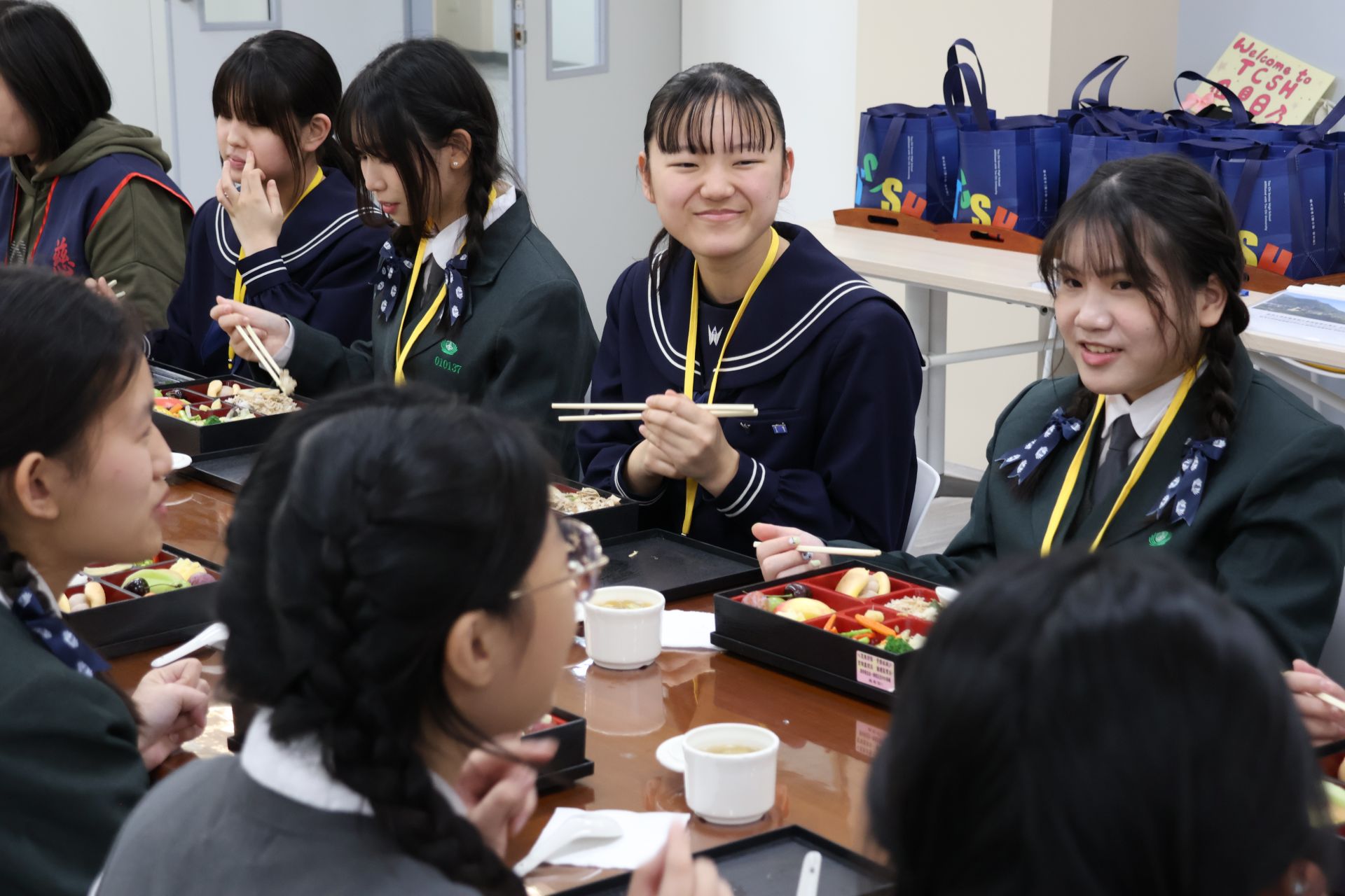 慈中美味的蔬食讓日本同學直呼好吃