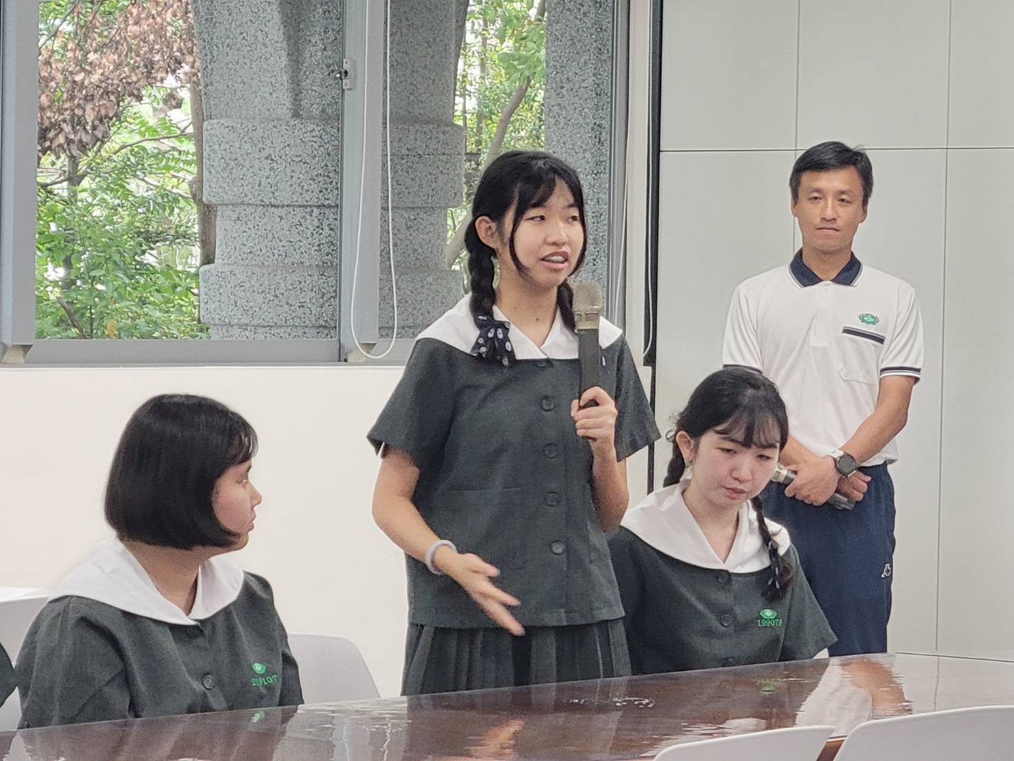 高三李咏欣提到志工不是單向的給予,而是雙向的學習。