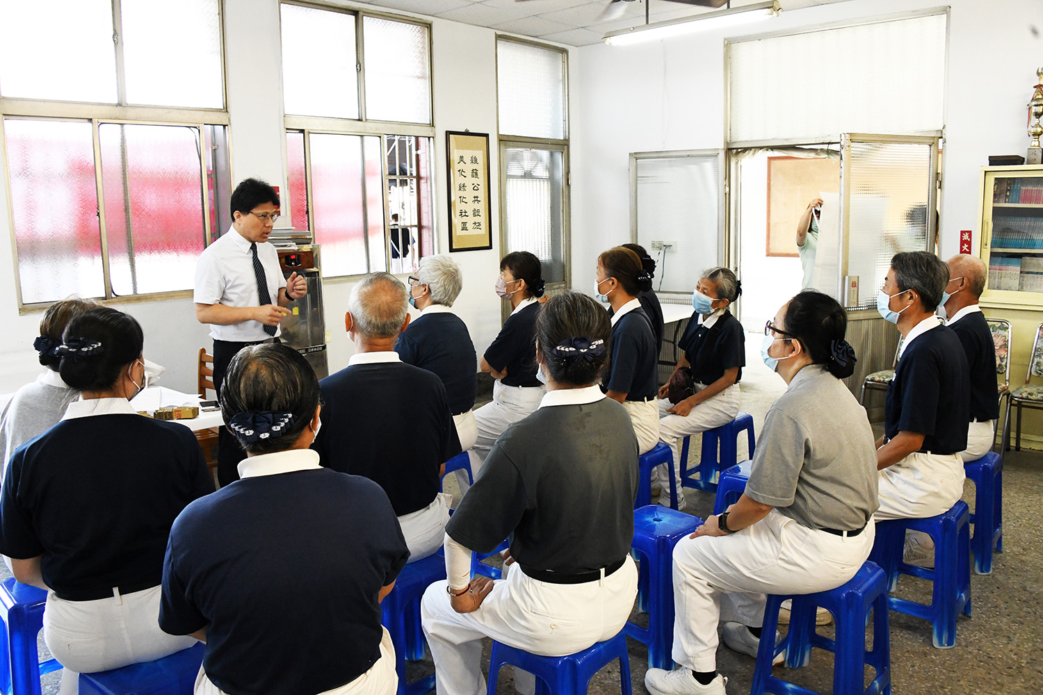 大林慈濟醫院骨科部與嘉義區慈濟志工於5月18日共同舉辦「骨科醫師溫馨齊步走」。