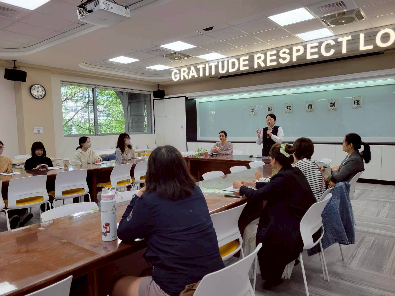 廖逸貞校長希望透過正念教養讓我們可以讓每個孩子都能在理解與接納中,安心長大。