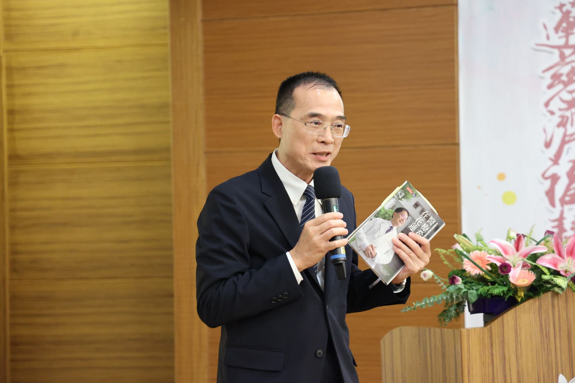 卸任天下文化社長,林天來以慈濟人文志業品牌長推廣慈濟醫療特色。