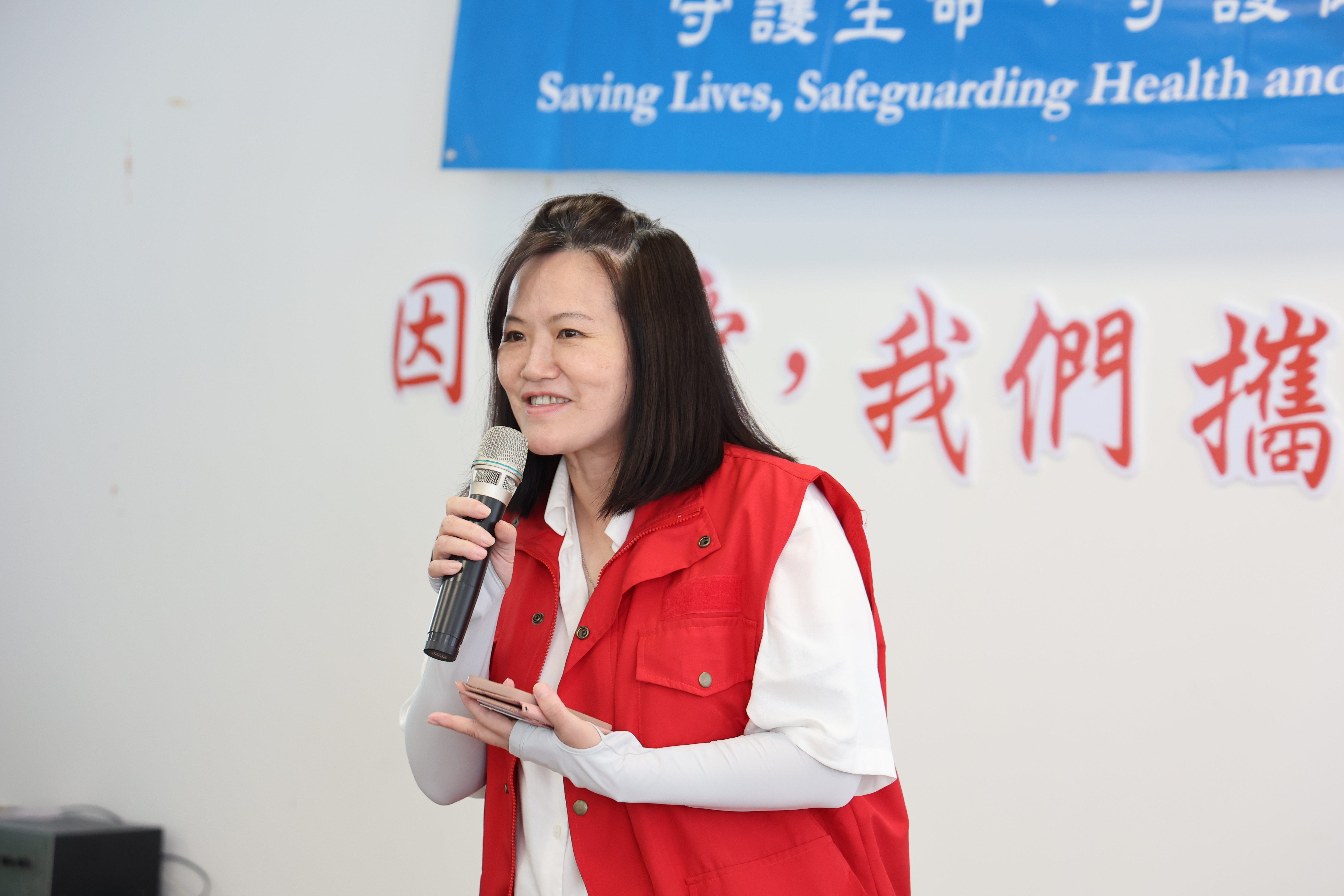 衛福部主任秘書劉玉娟最敬佩的就是慈濟的專業與團隊精神所展現的成果,感受到不只醫病、醫心還有生活的照顧,衛福部能做的就是成為醫護人員的靠山。