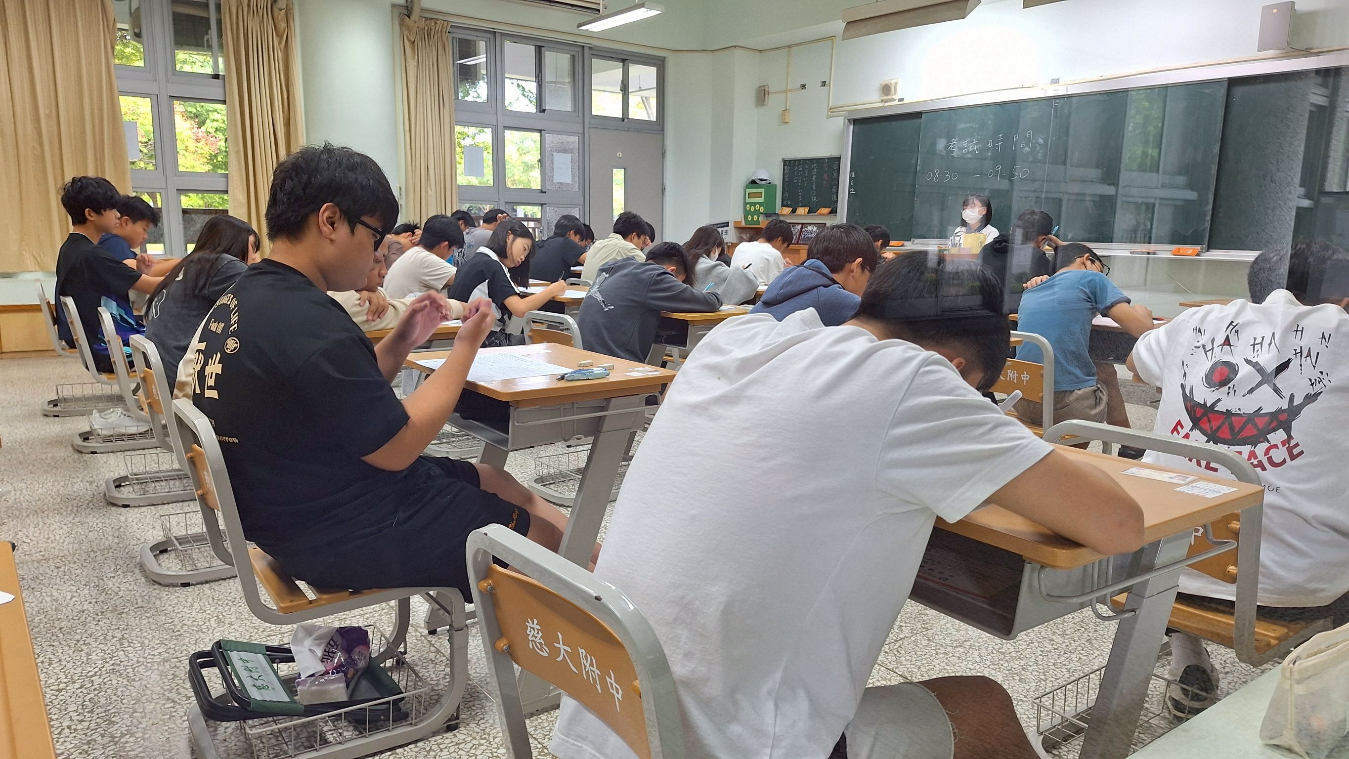 試場井然有序,到考率達94.24。