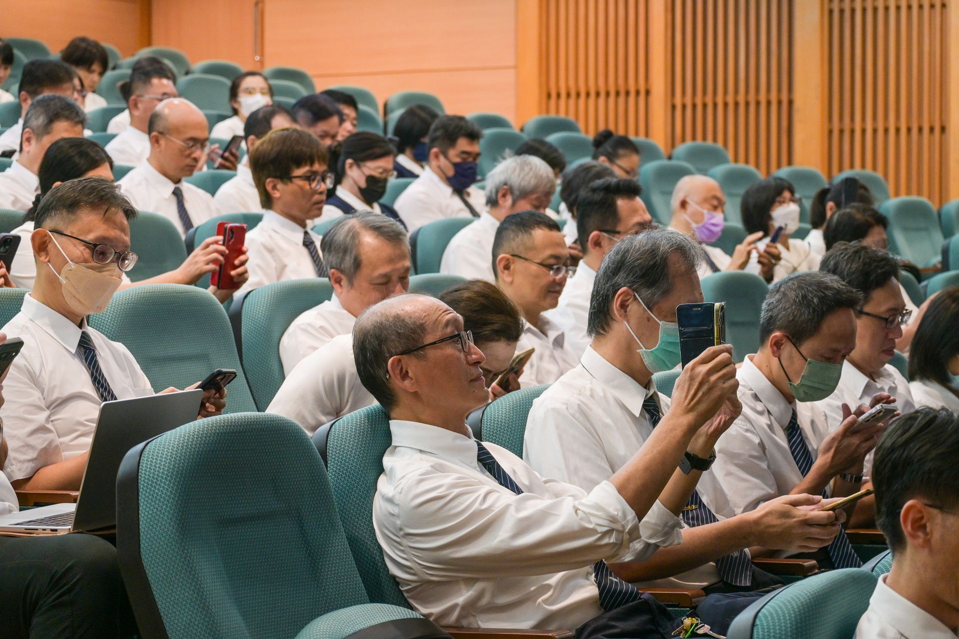 近百位一、二級主管參與。為期二天的共識營