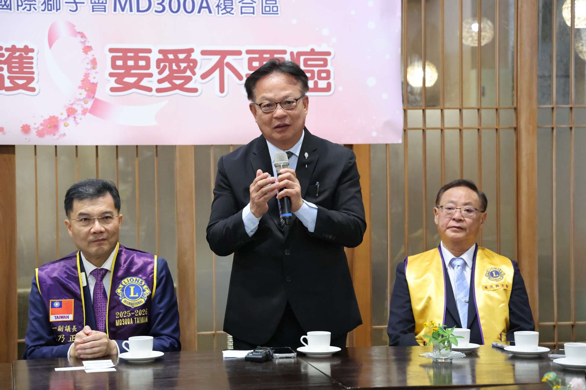 花蓮慈院骨科醫師、國際獅子會300A榮譽副議長吳坤佶的牽線促成捐贈。