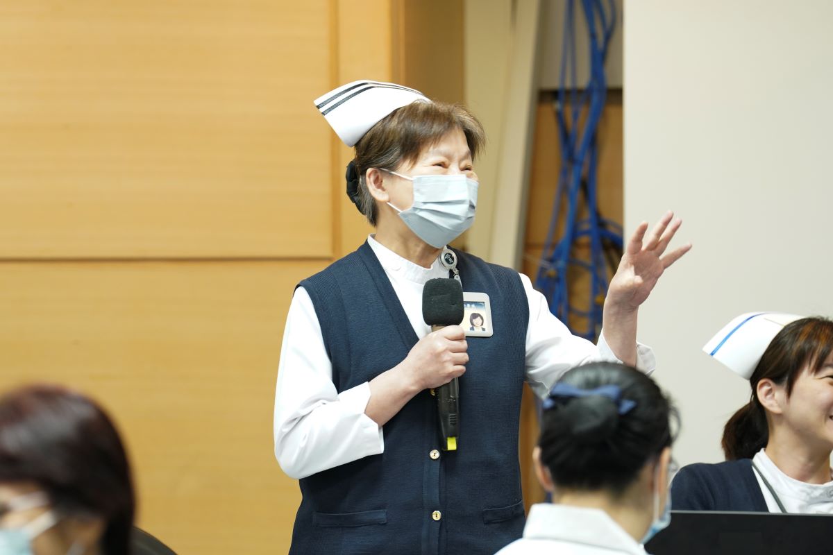 護理部吳秋鳳主任表示將持續導入科技與AI應用，協助減輕臨床負擔，提升工作效率與留任意願。