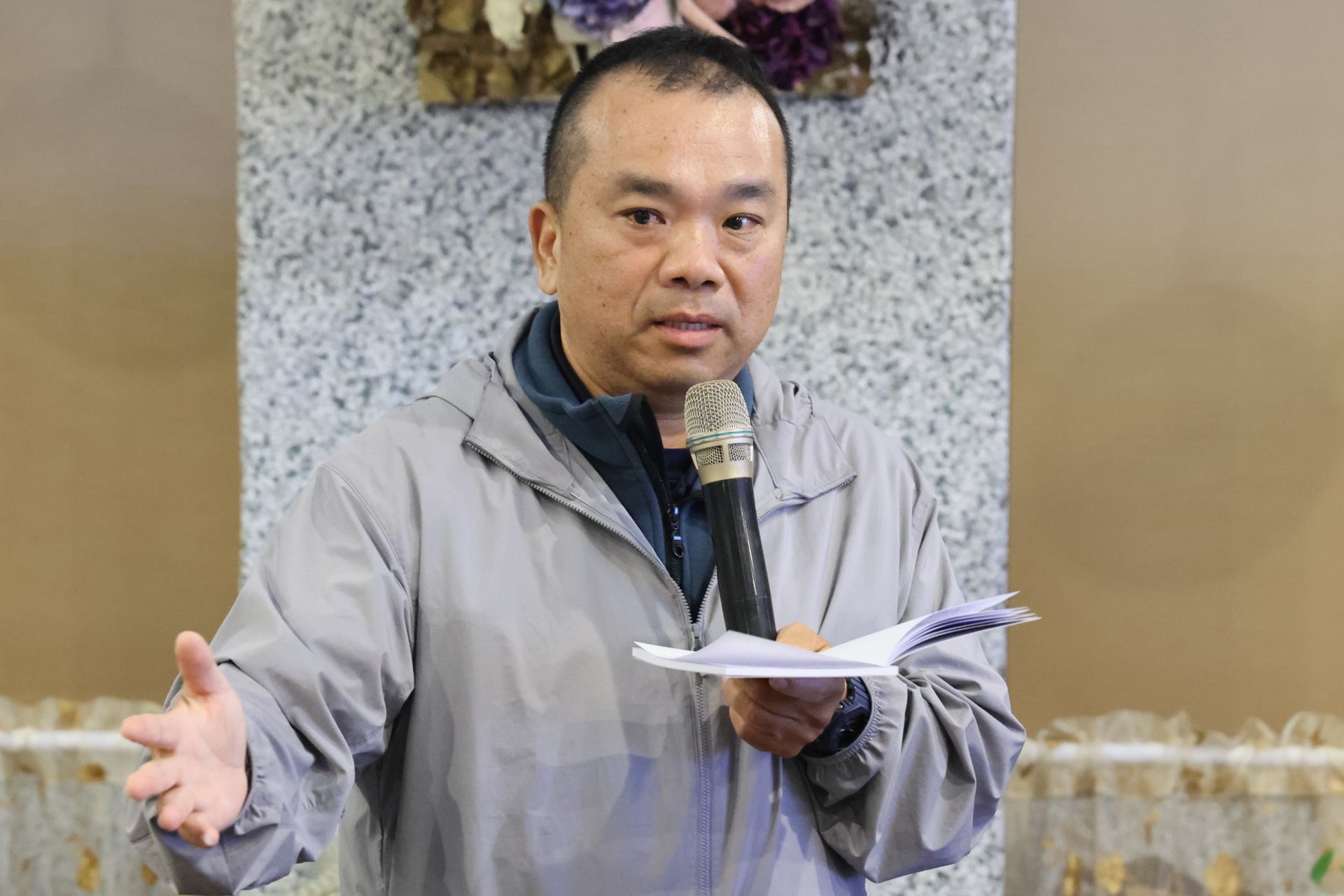 羅光屏社工師提醒,進入案家前要先了解個案的家庭背景和身體限制,在互動中也要保持尊重以及對環境的敏感度,必須尊重每一個個案,他們都是能夠學習的對象。