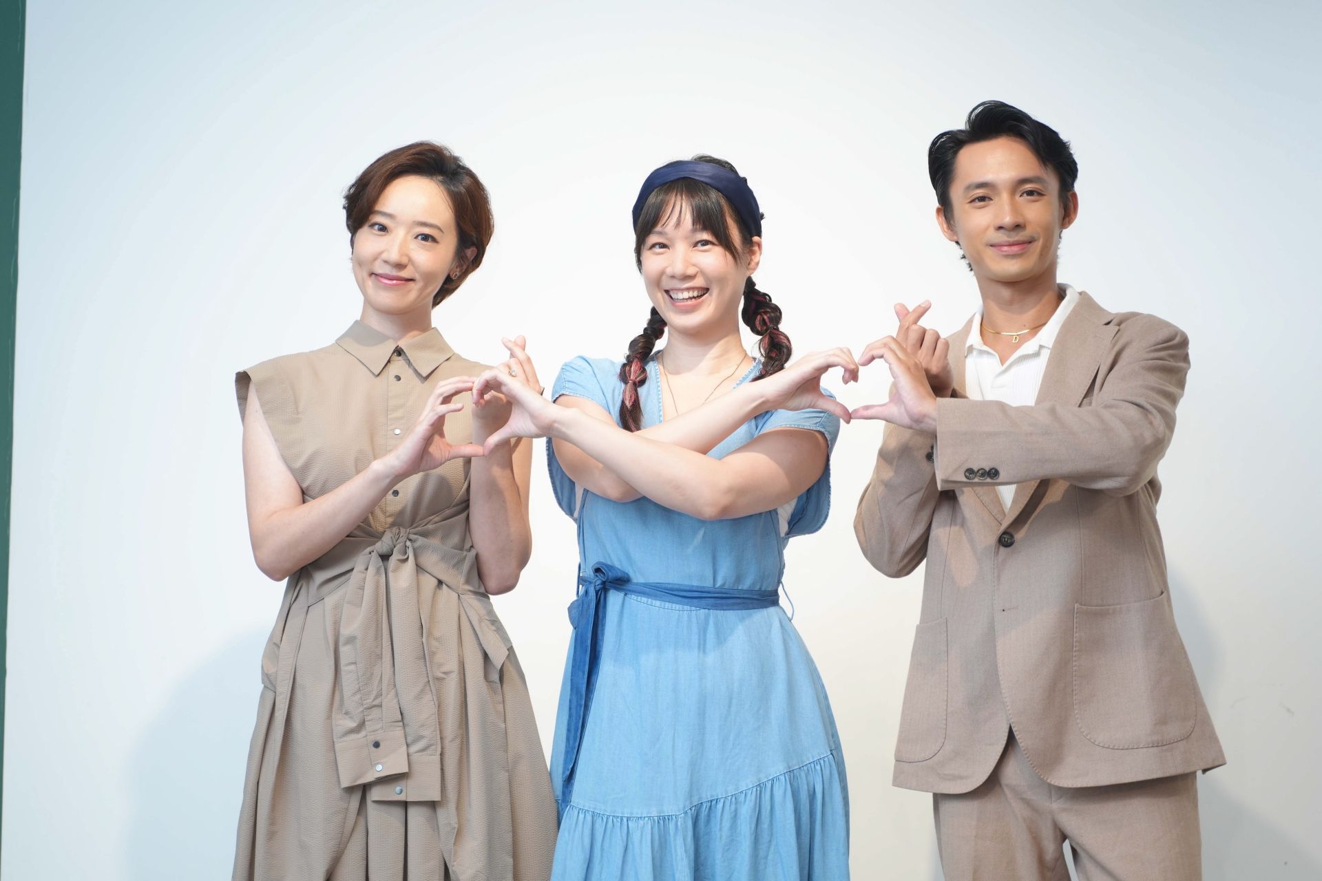 大愛劇《轉角那間心藥局》第一波媒體茶敘。左起:林子熙、許乃涵、洪毓璟。