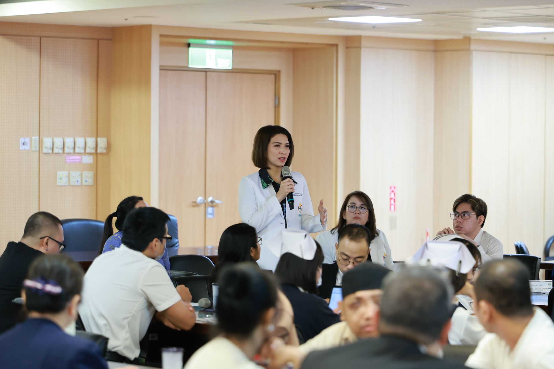 菲律賓聖心陳淑霖醫療中心(Sacred Heart Medical Center)副院長Dr. Maria Josefina T. Tan帶隊前來台灣,她熱情於會中提問與討論。