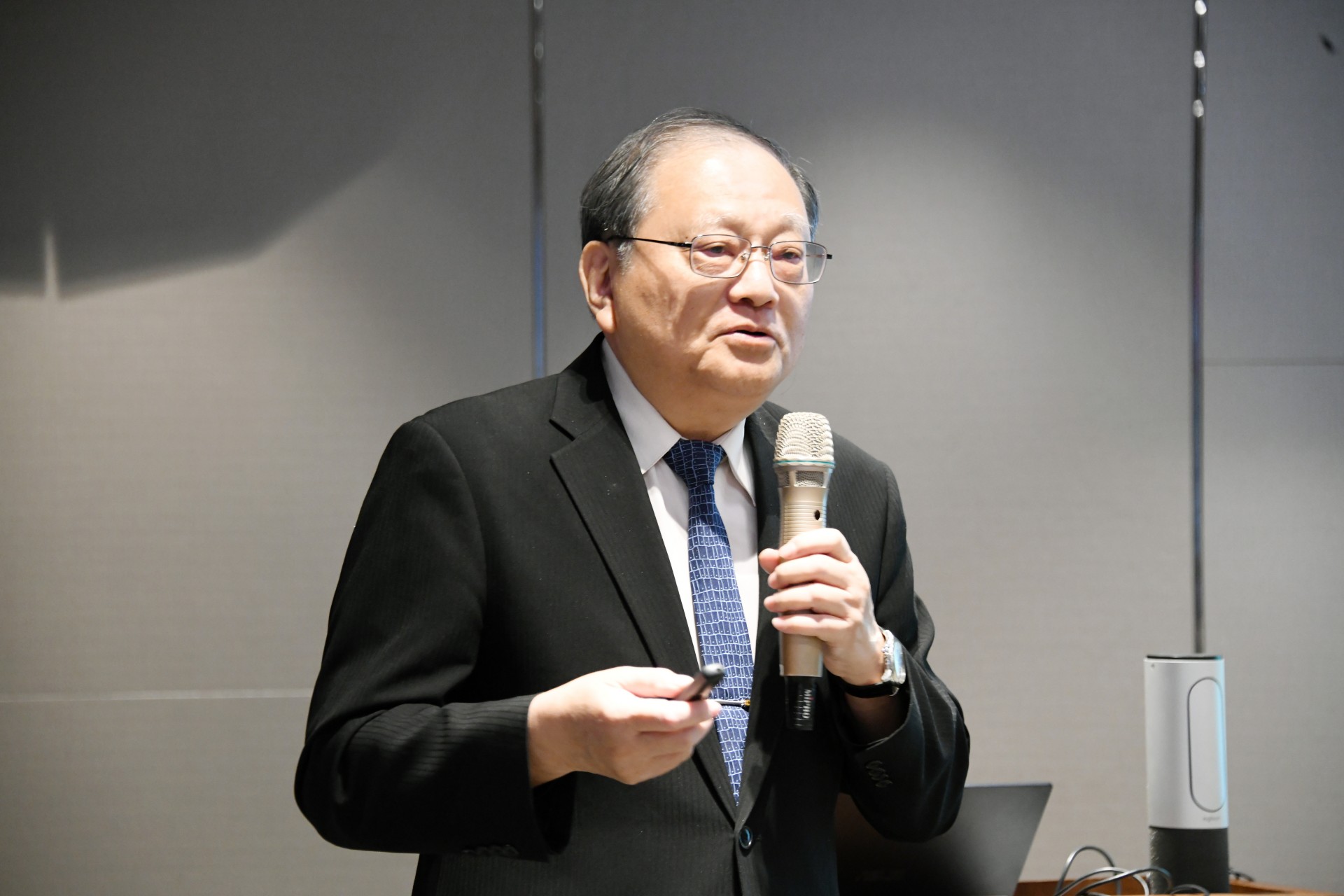 醫策會副董事長蔡森田以「從評鑑談醫院治理」為題,指出評鑑制度應回歸以病人為中心」的核心精神。