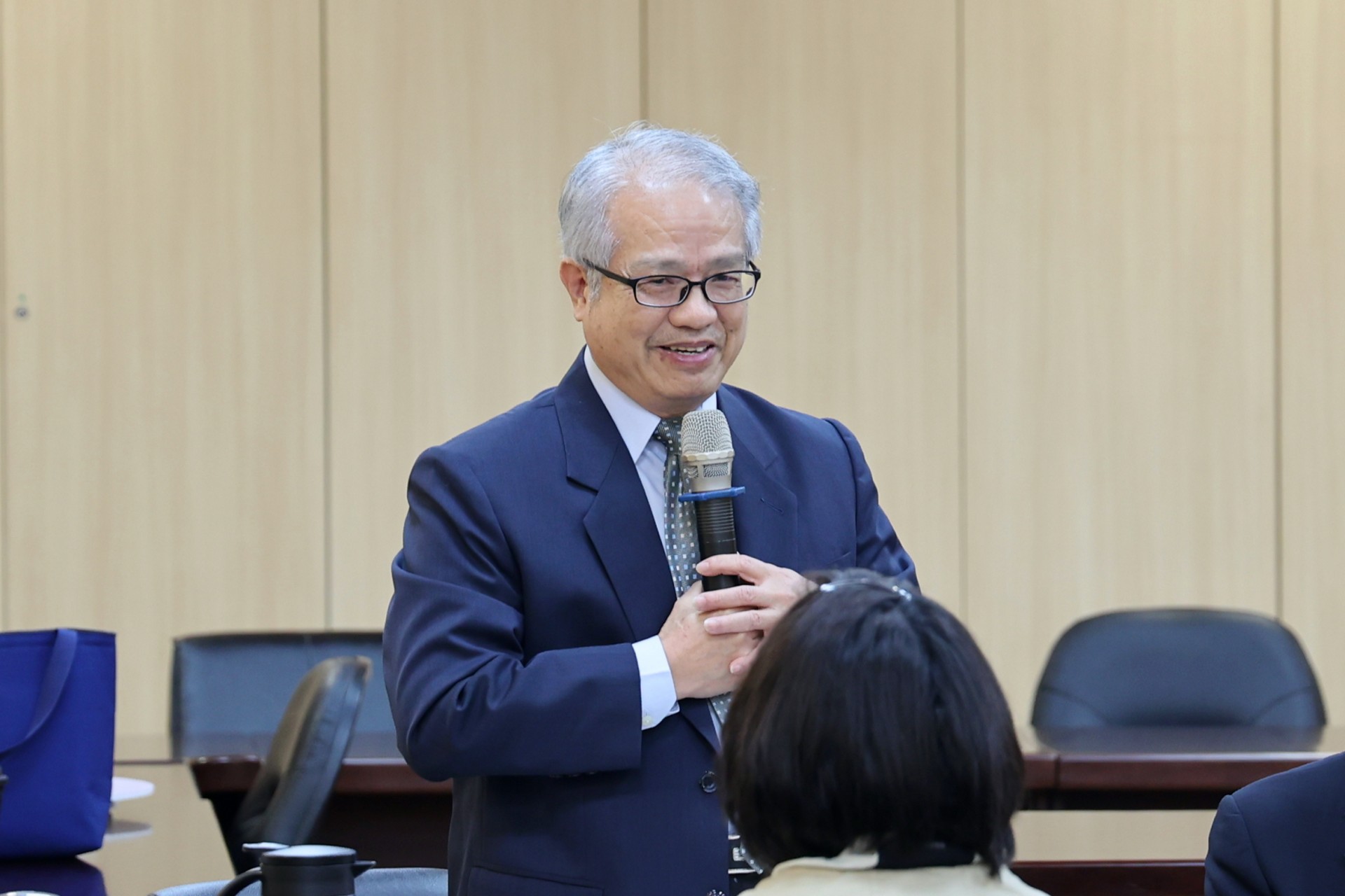 洪培根檢察長表示,醫院的驗傷與採證是司法偵查中關鍵的一環,若第一道防線未能妥善保留證據,後續偵查與審判將面臨極大的困境。透過交流可以讓雙方有機會了解彼此在兒少保護案件上的限制與努力,對於未來辦理相關案件將有實質幫助。