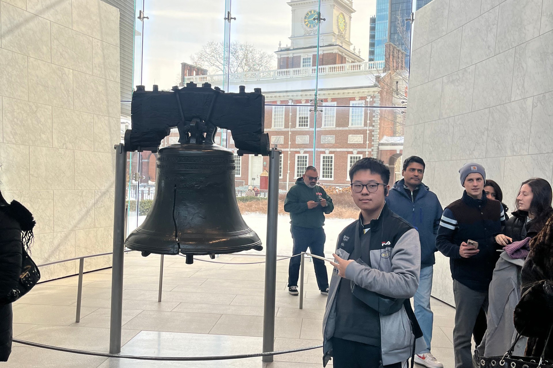 象徵民主自由的自由鐘,學生透過實地走訪理解美國革命與人權運動的歷史脈絡。