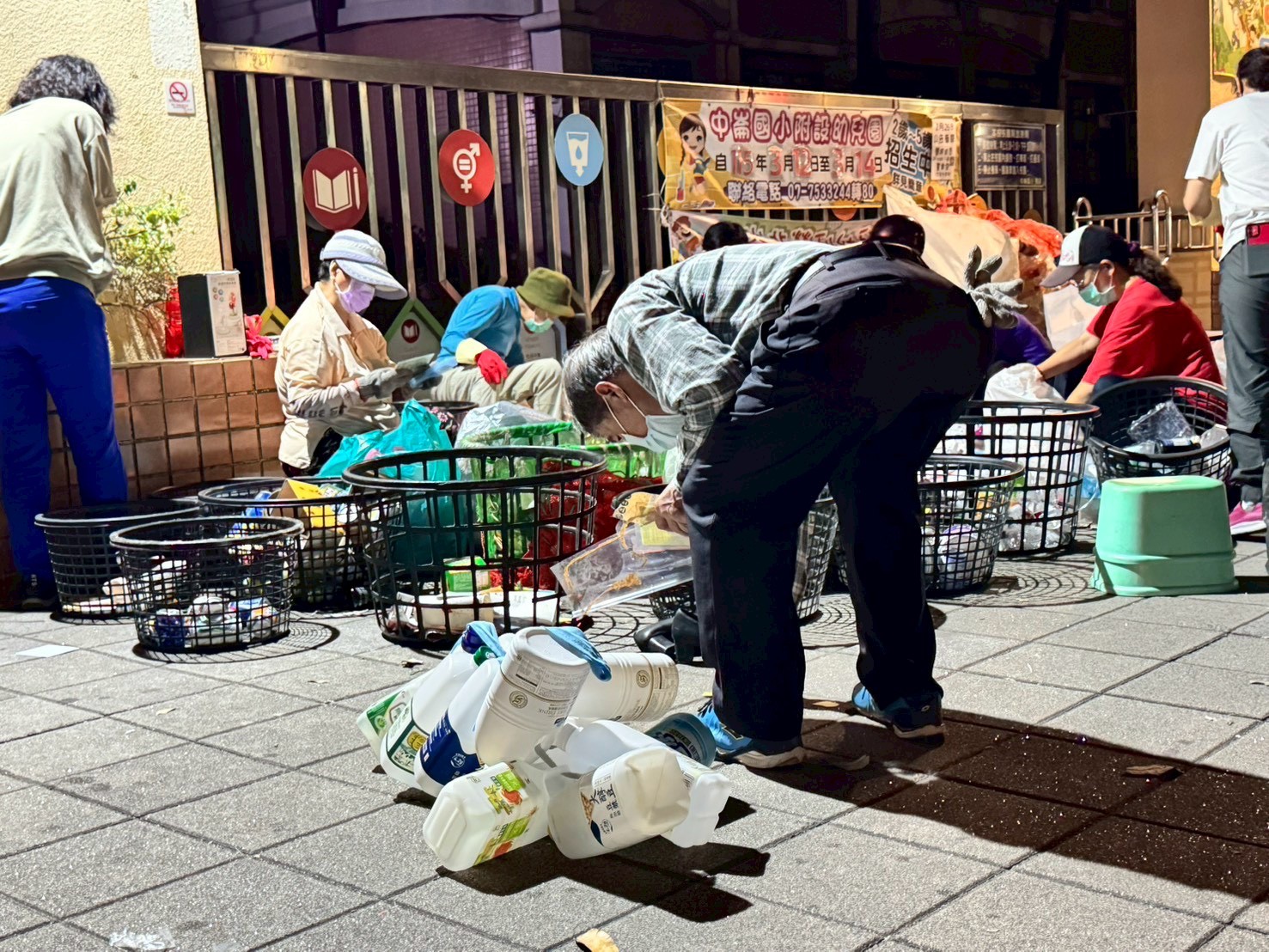 慈濟志工以行動慶祝天公生，展現了守護大地的願心，也為新春注入最溫暖的力量。