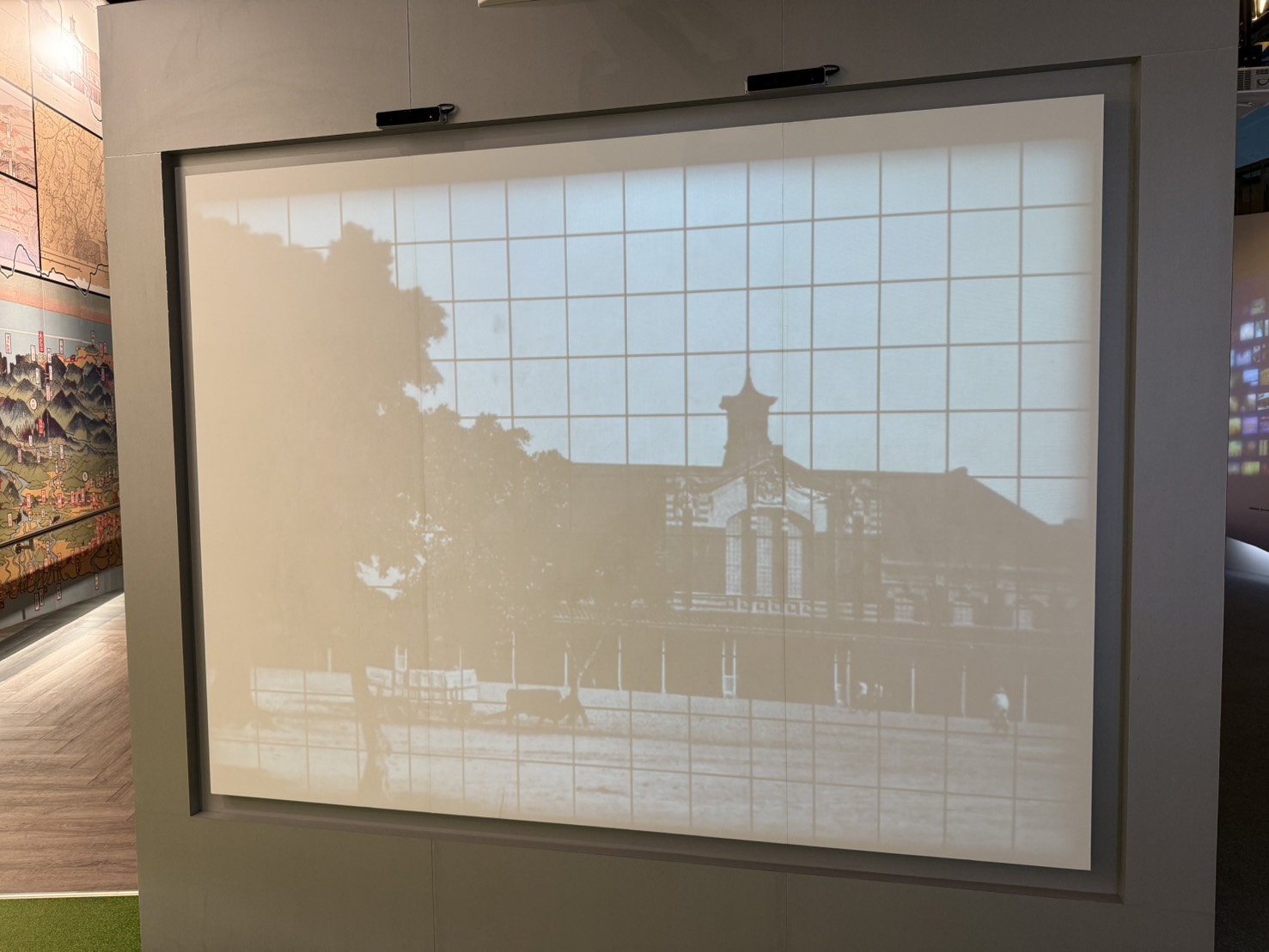 城市今昔-展示台中景點過往照片-透過專業志工介紹-能更深入瞭解這片土地的歷史。