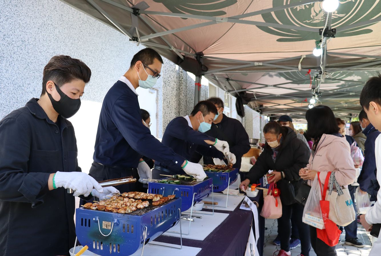 活動結合蔬食市集，活動鼓勵民眾自備餐具與購物袋，展現環保理念。