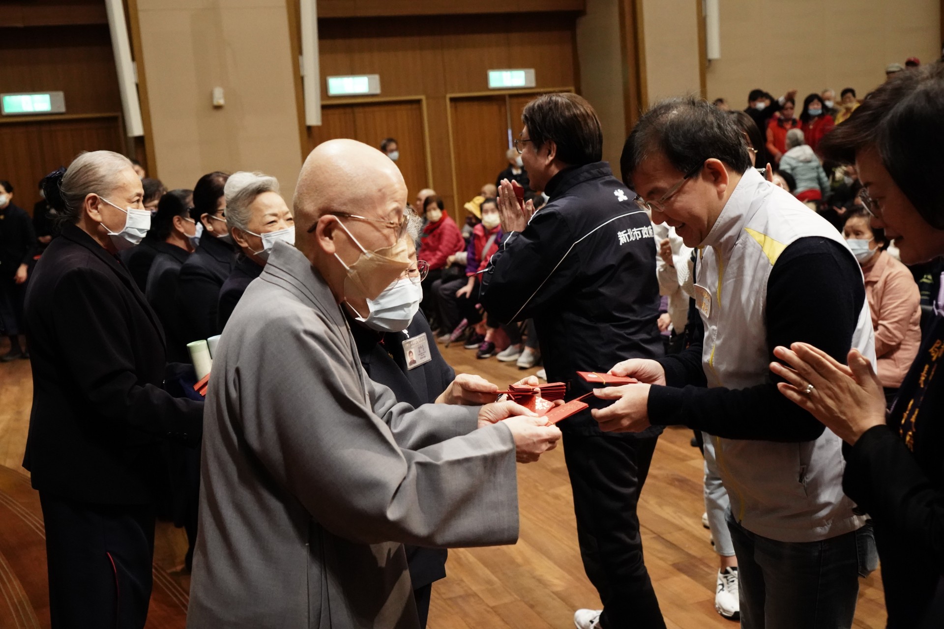 慈濟基金會表示,歲末祝福不僅是心靈的洗滌,更是願力的啟動。