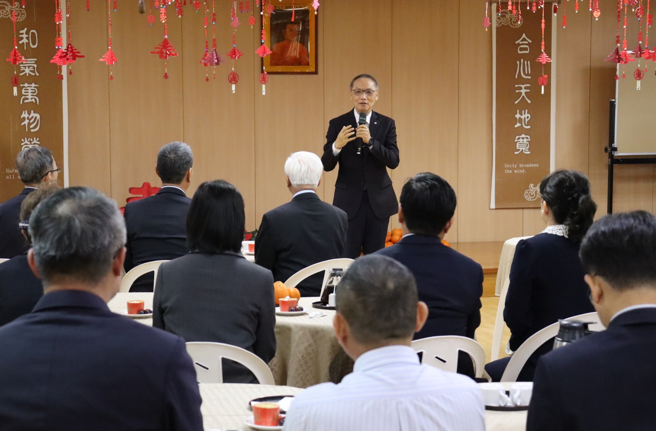 活動由慈濟基金會執行長顏博文向各企業代表致意，展現慈濟與企業攜手推動社會向善的決心。